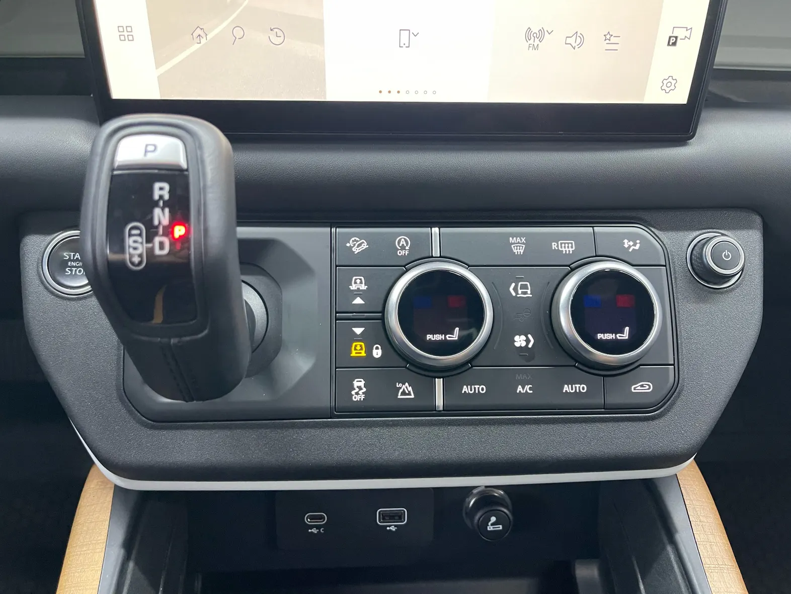 Land Rover Defender, 2022 19