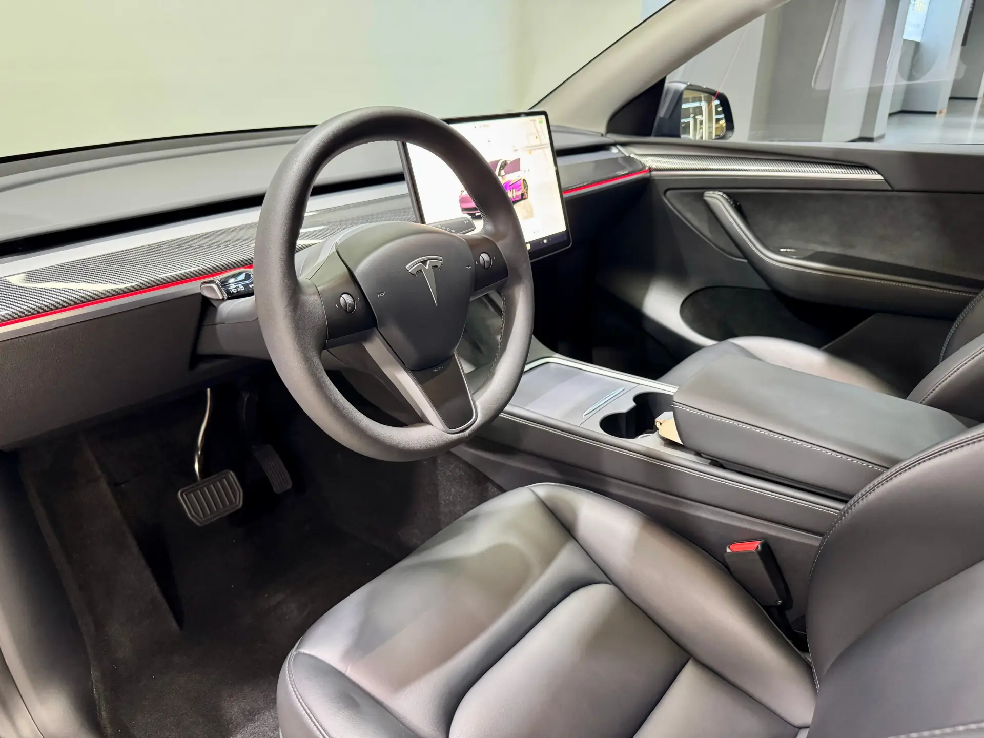 Tesla Model Y, 2024 7