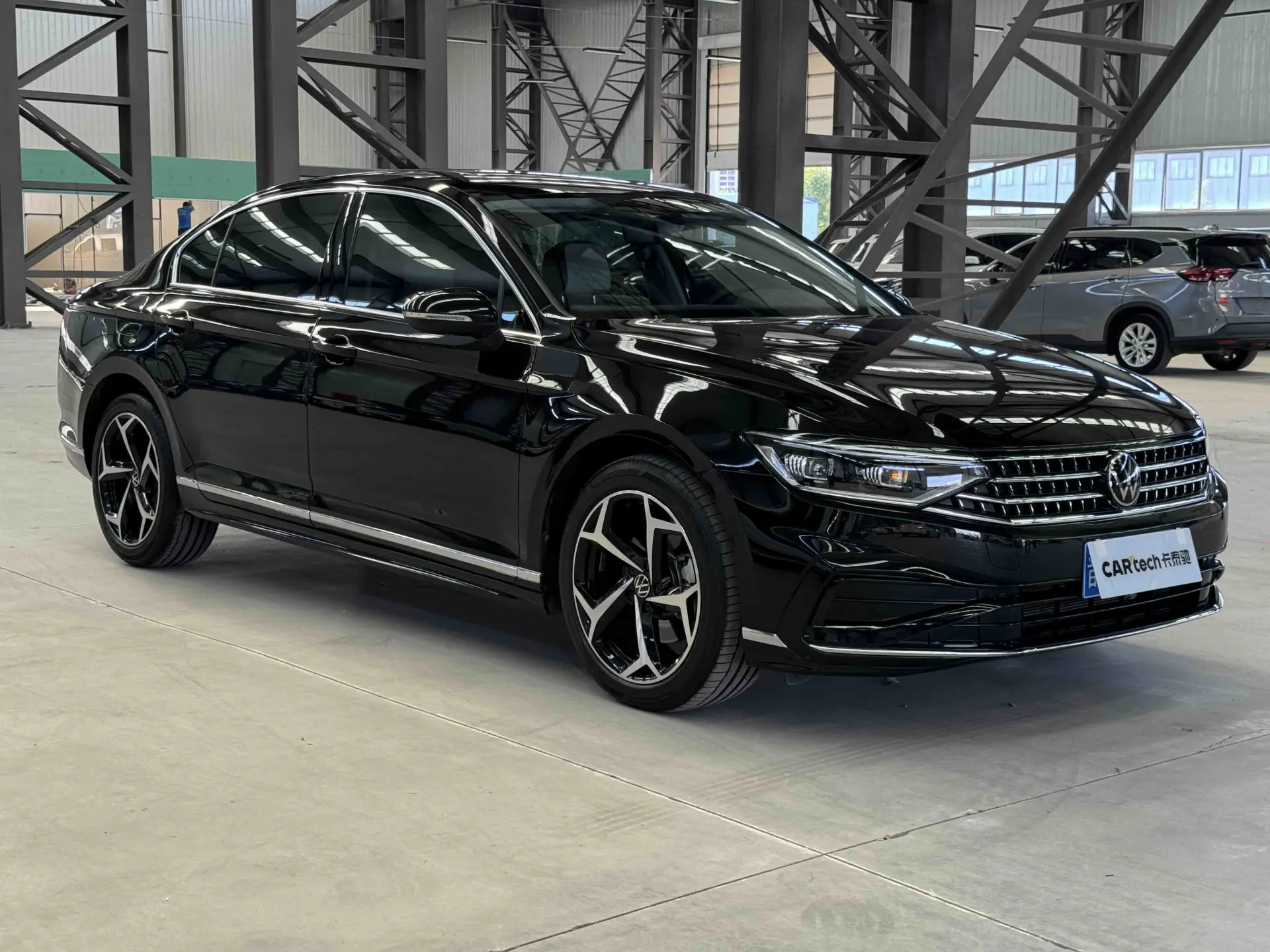 Volkswagen Magotan, 2025 6