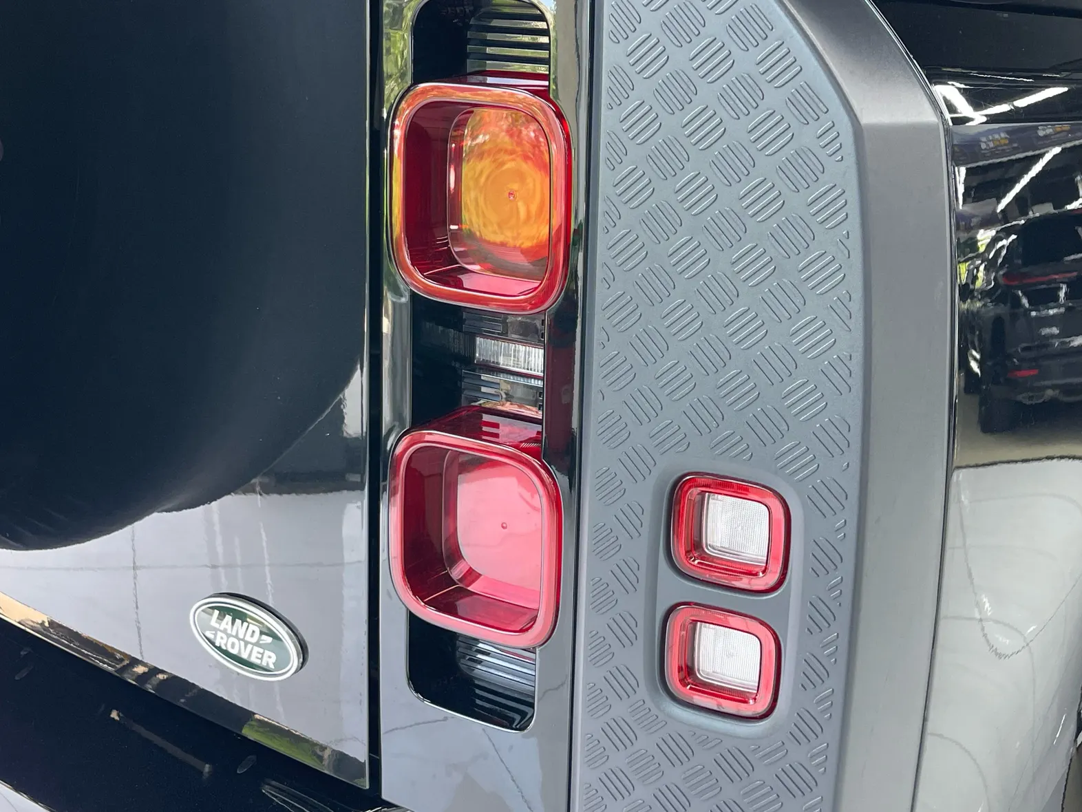 Land Rover Defender, 2022 6