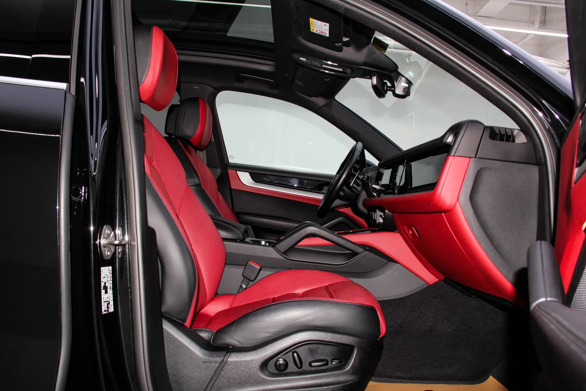 Porsche Cayenne, 2023 18