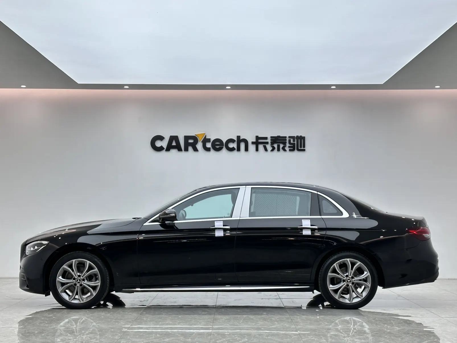 Mercedes-Benz E 300 L, 2023 2