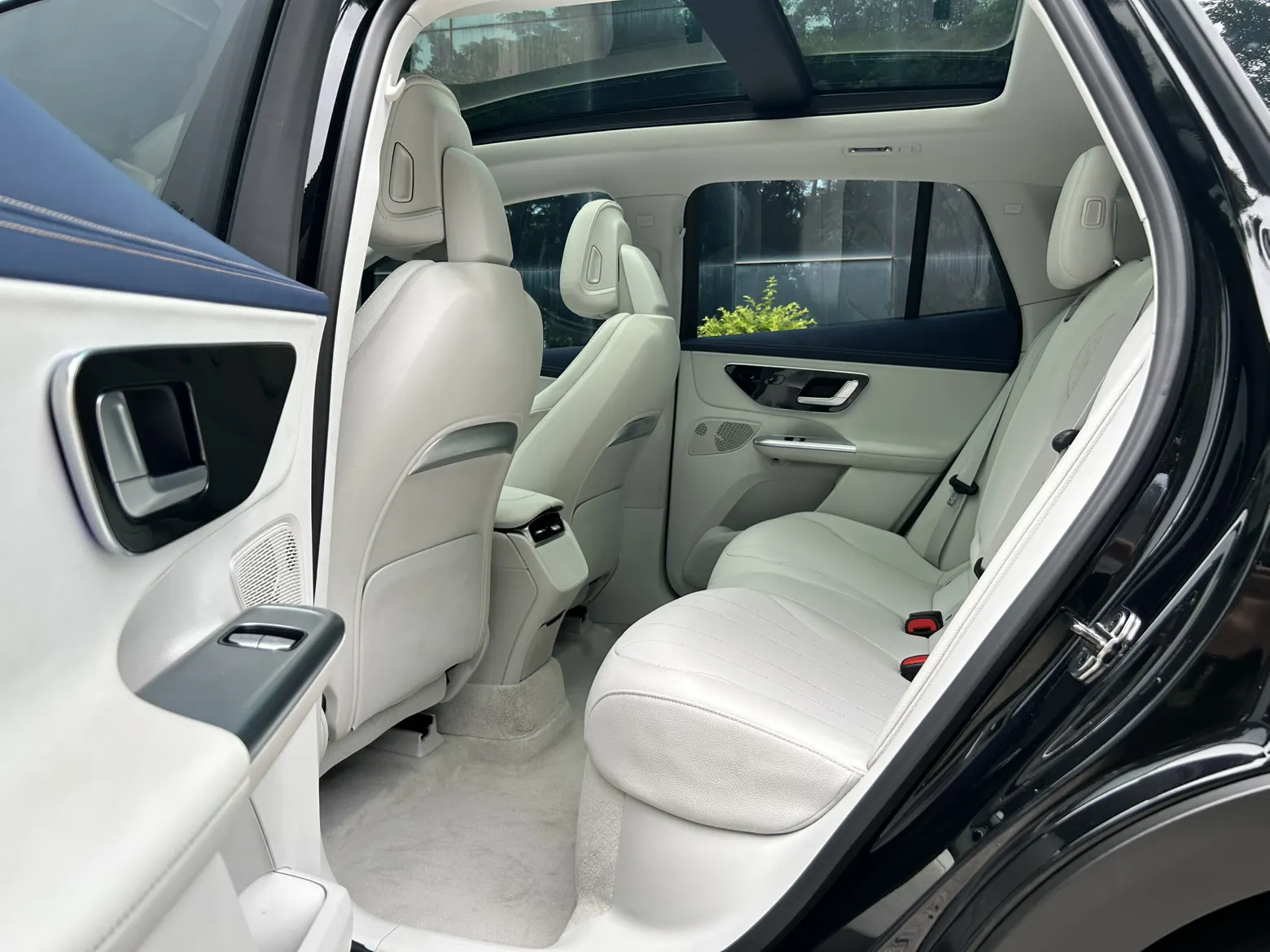Mercedes-Benz EQE, 2023 18
