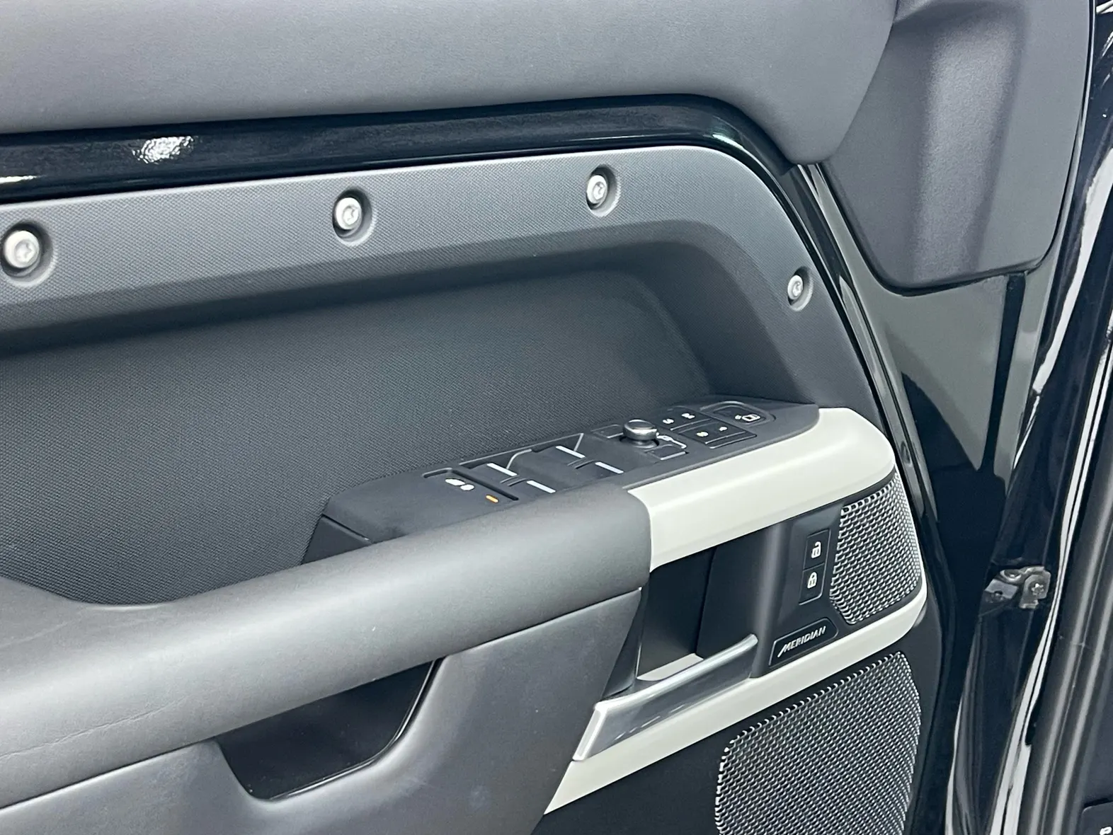 Land Rover Defender, 2022 15