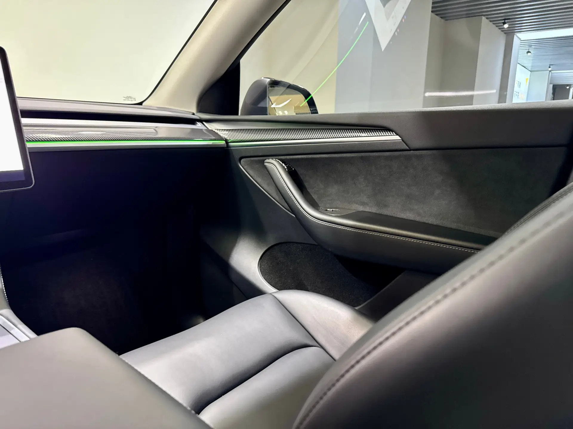 Tesla Model Y, 2024 15