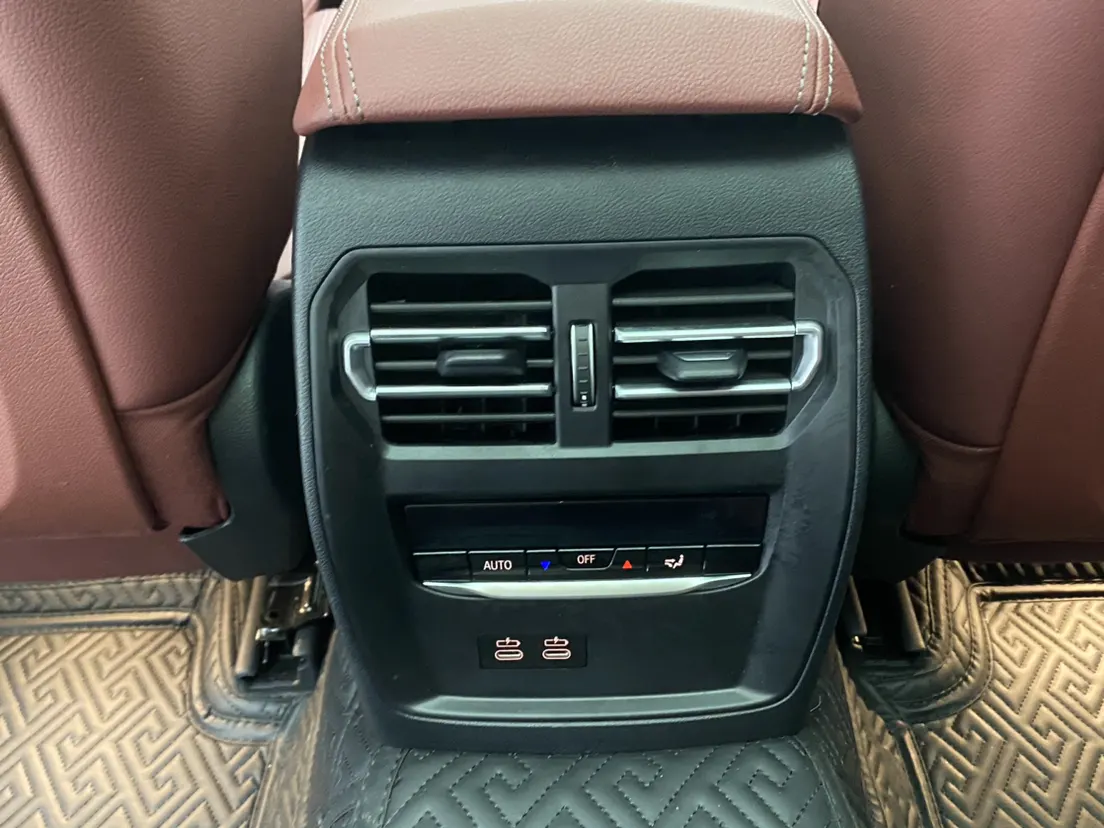 BMW 325Li, 2024 13