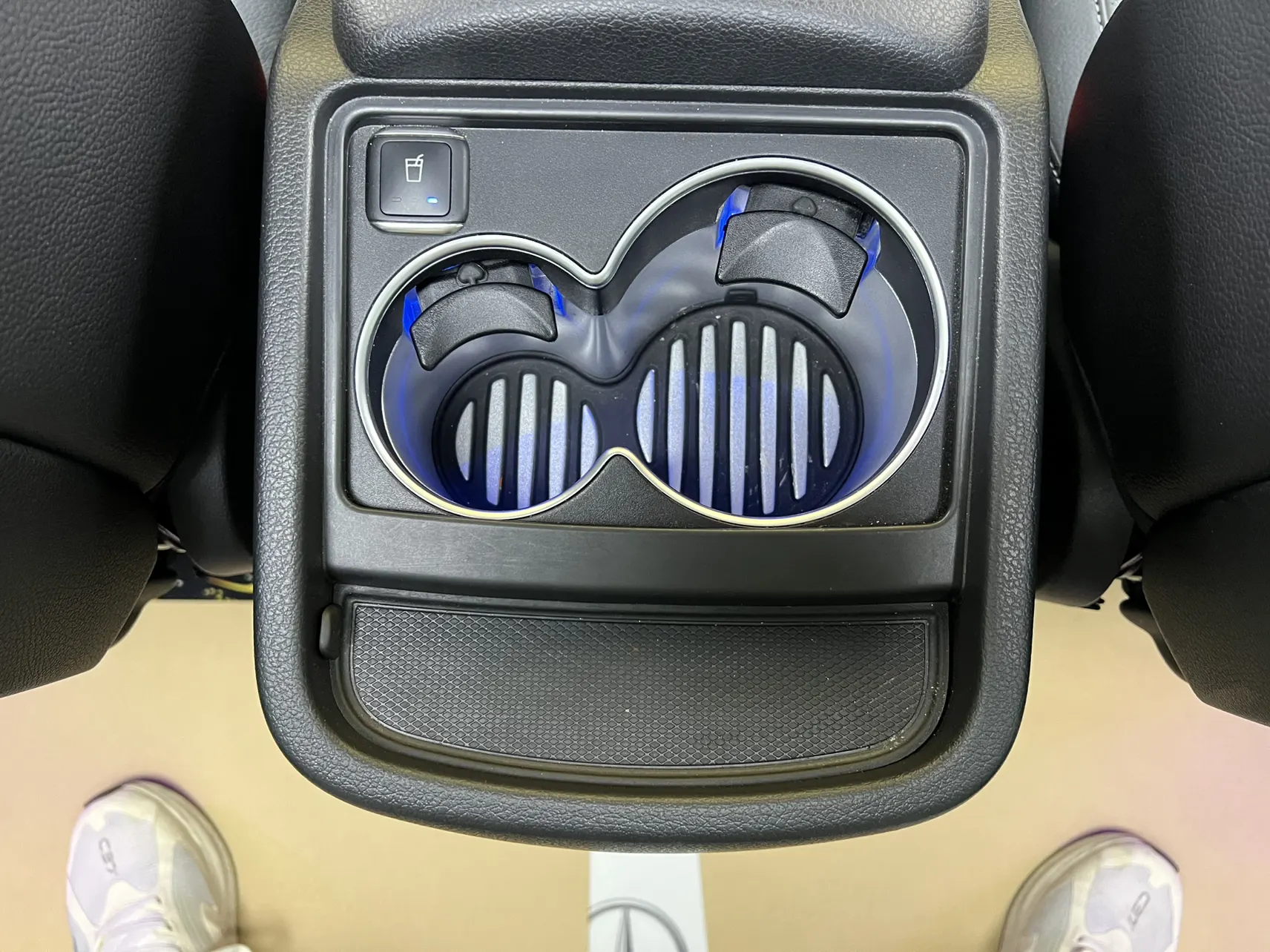 Mercedes-Benz V, 2021 29