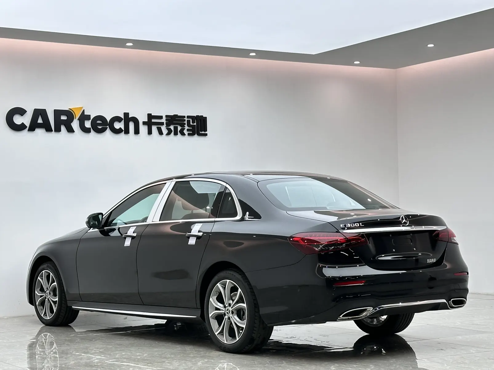 Mercedes-Benz E 300 L, 2023 3