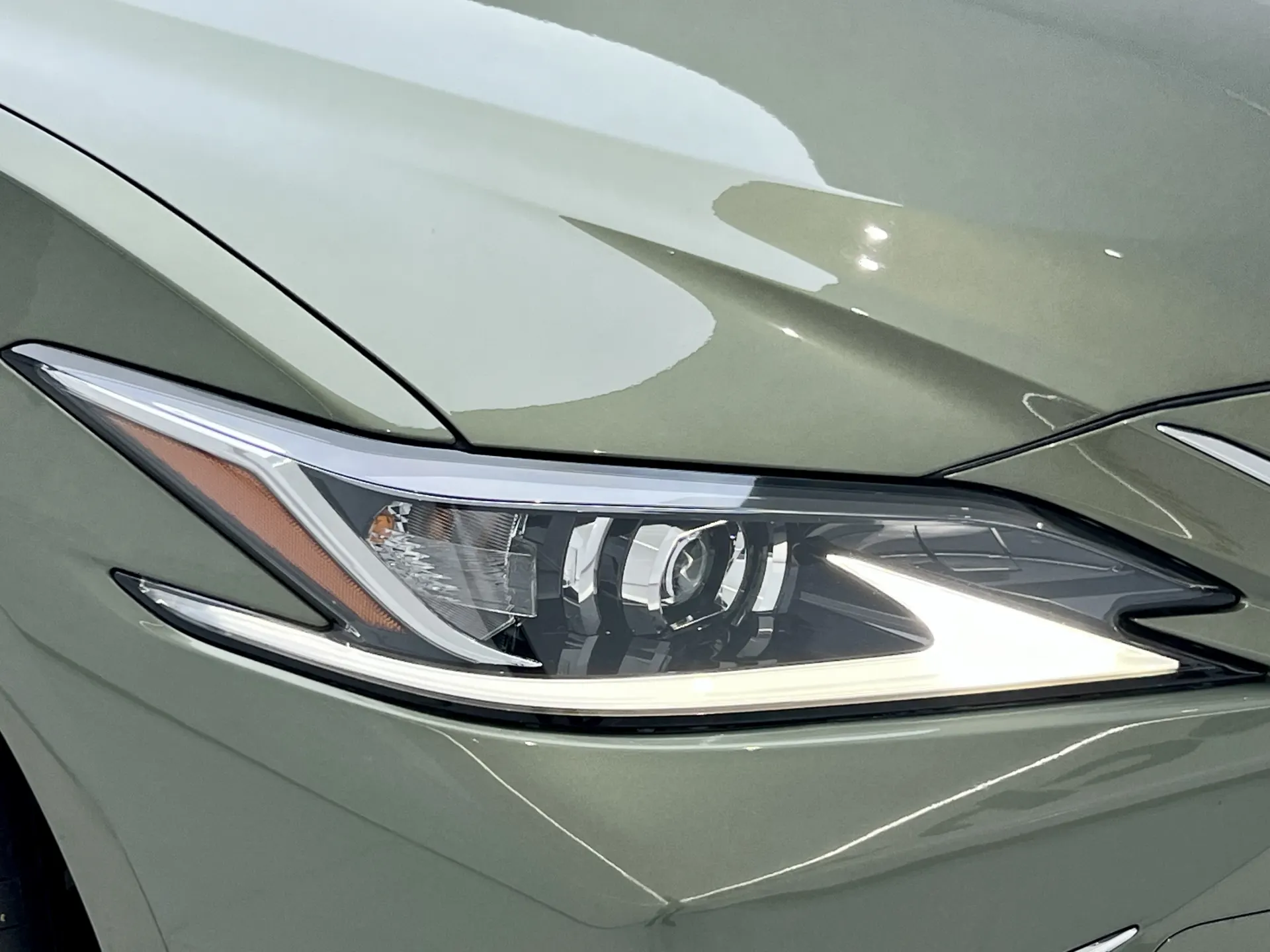 Lexus ES 200, 2021 7