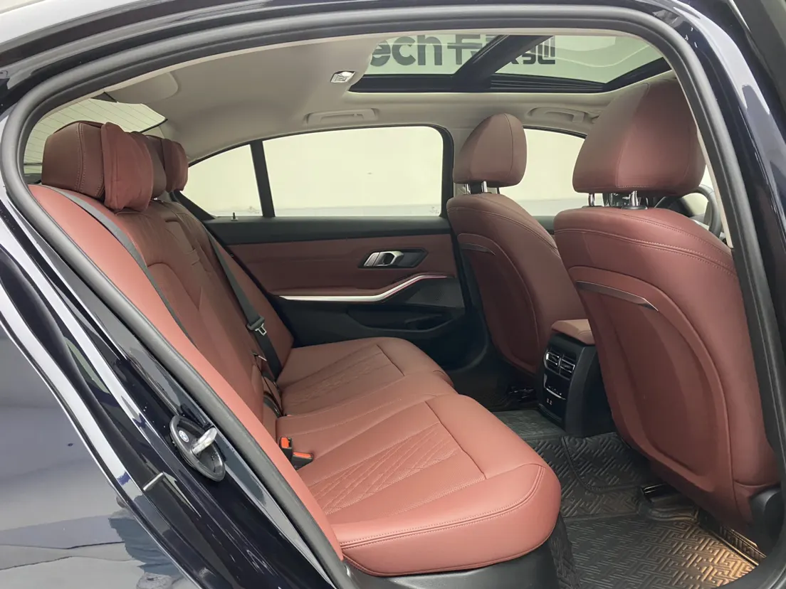 BMW 325Li, 2024 24