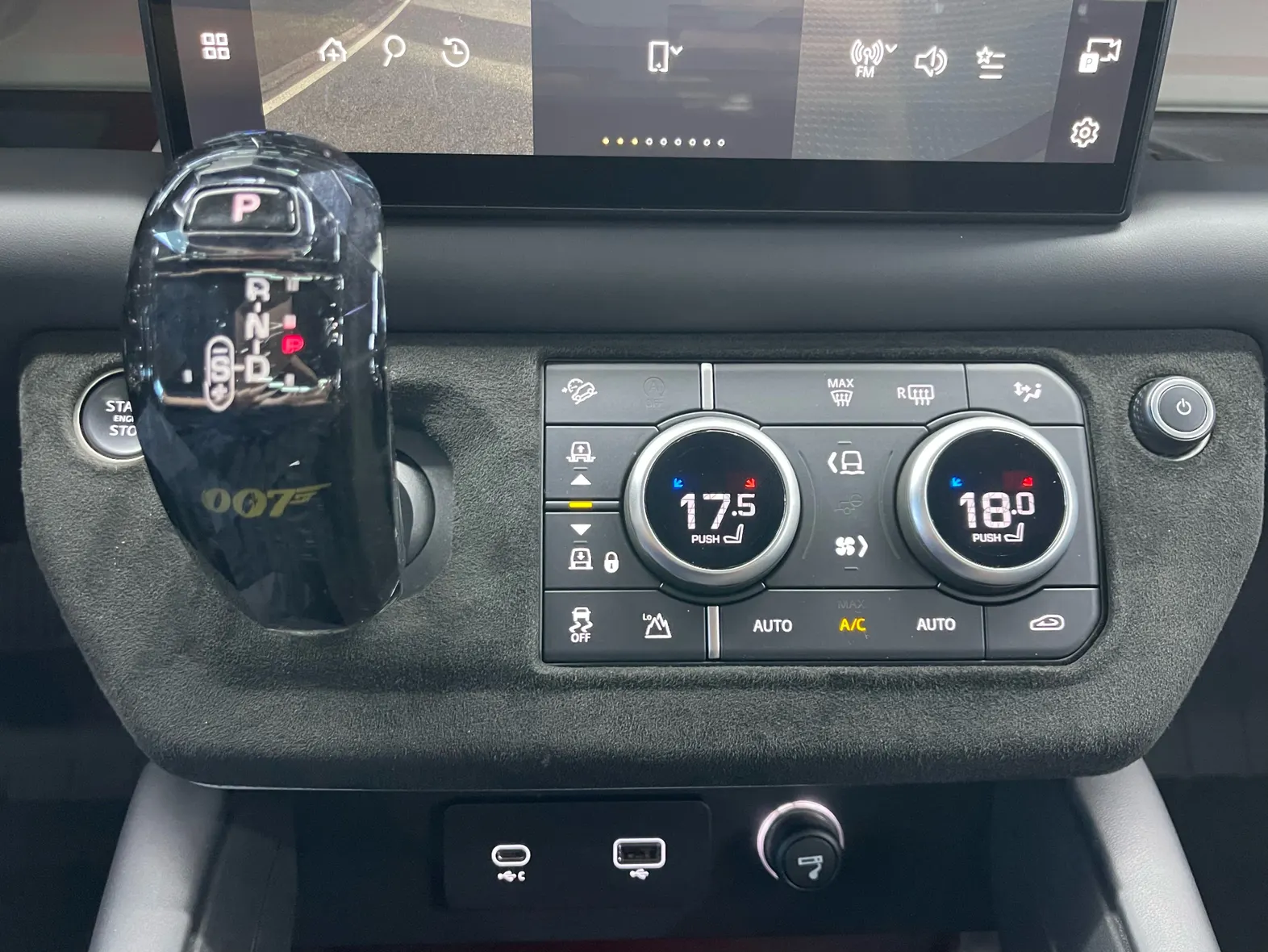 Land Rover Defender, 2024 19