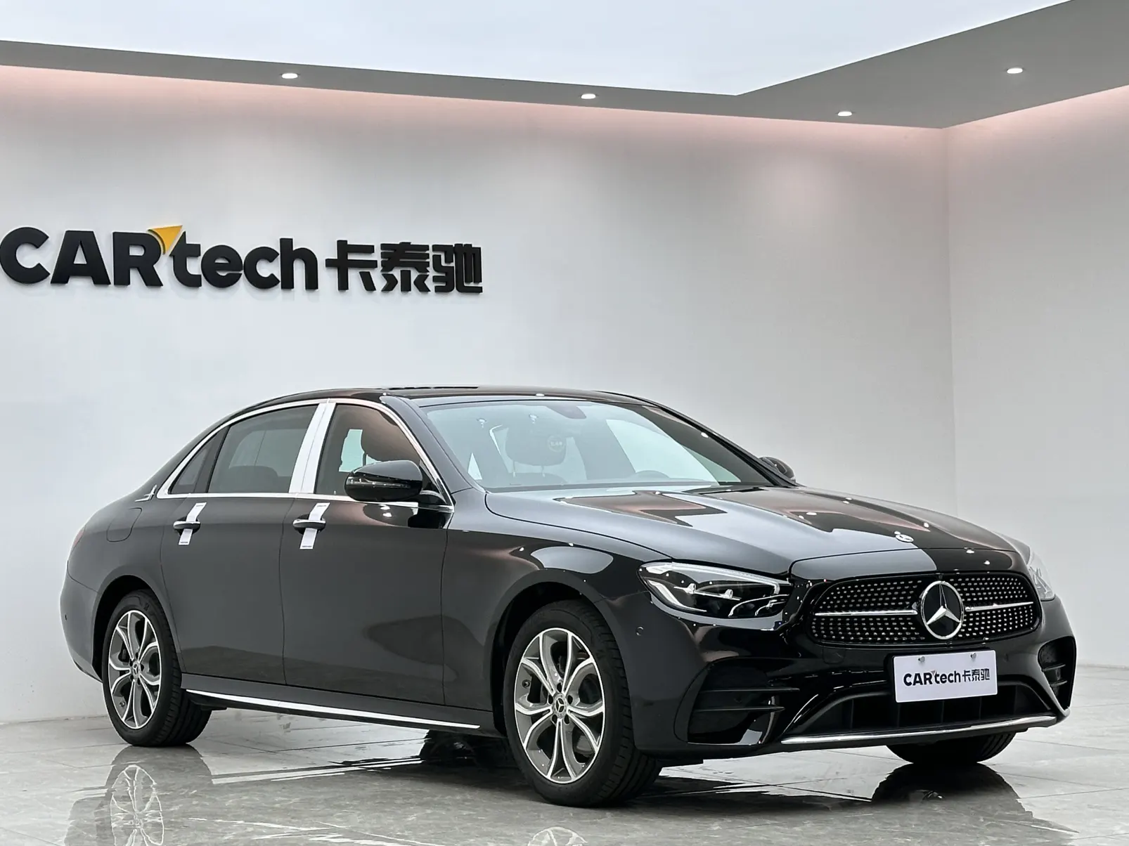 Mercedes-Benz E 300 L, 2023 6