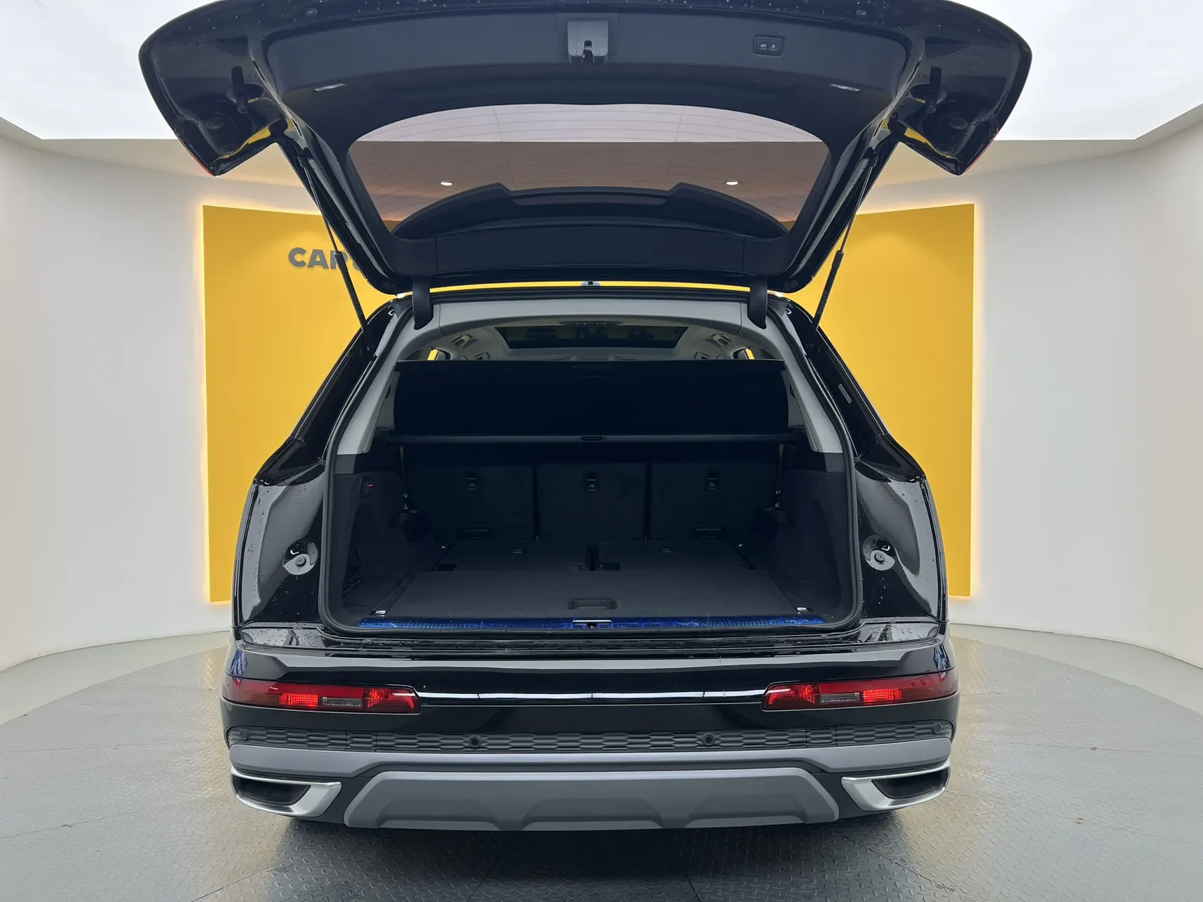 Audi Q7 55 TFSI, 2023 12