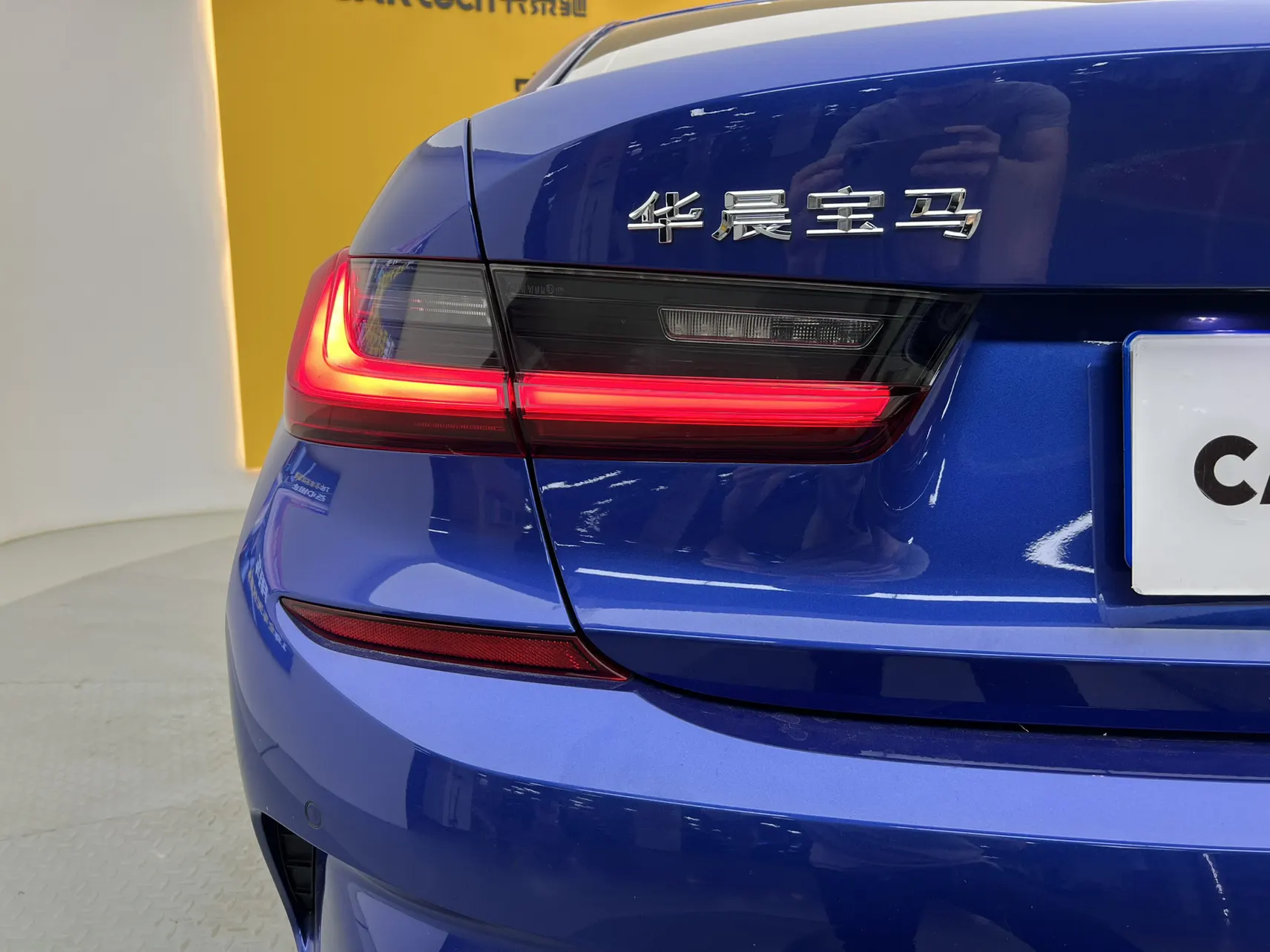 BMW 325i, 2020 13