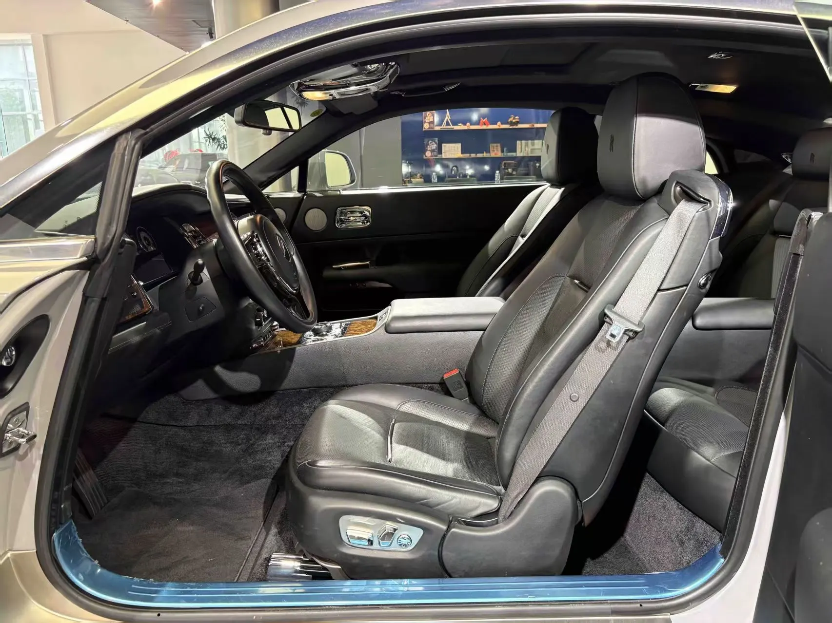 Rolls-Royce Wraith, 2015 10