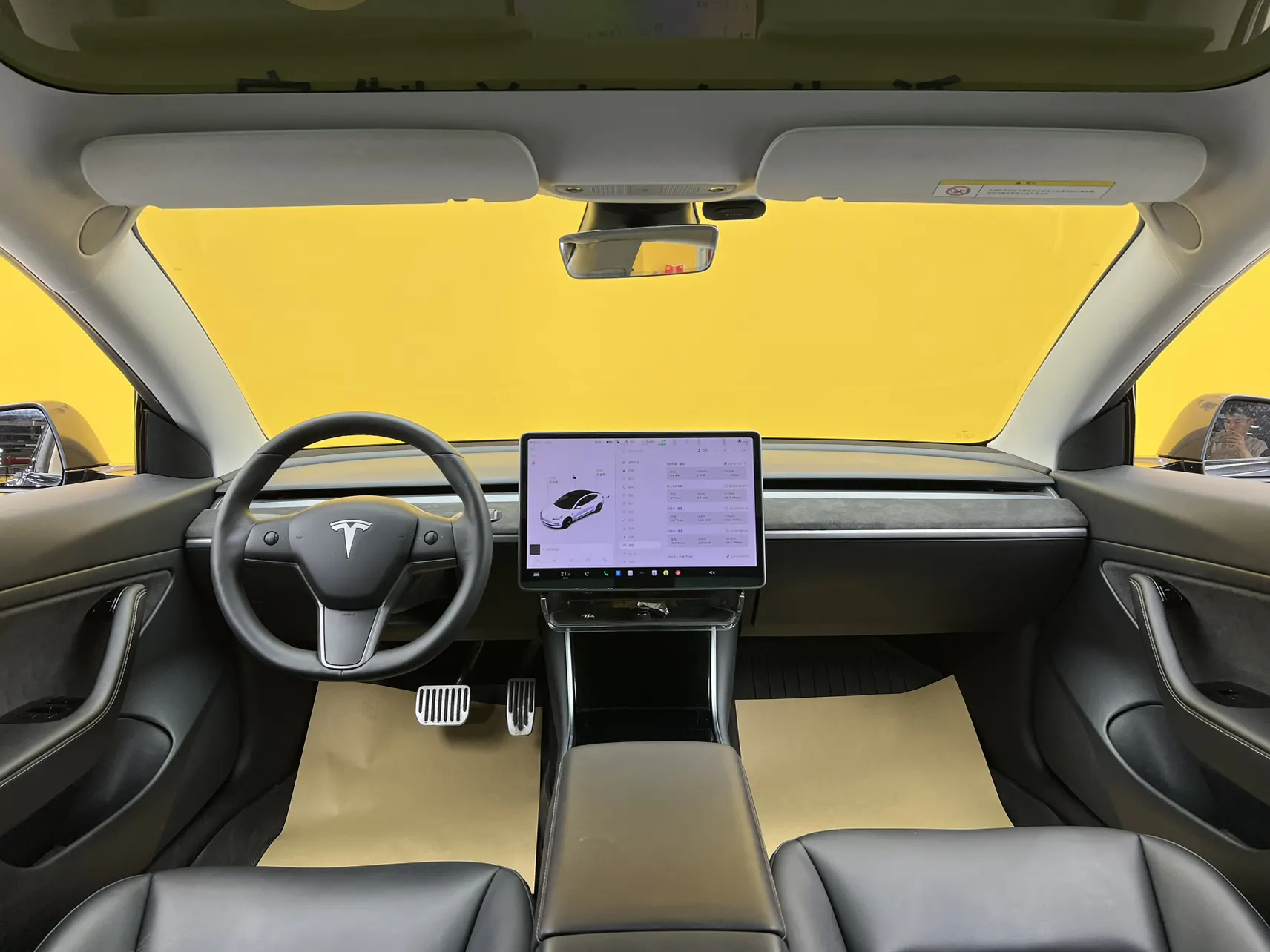 Tesla Model 3, 2020 36