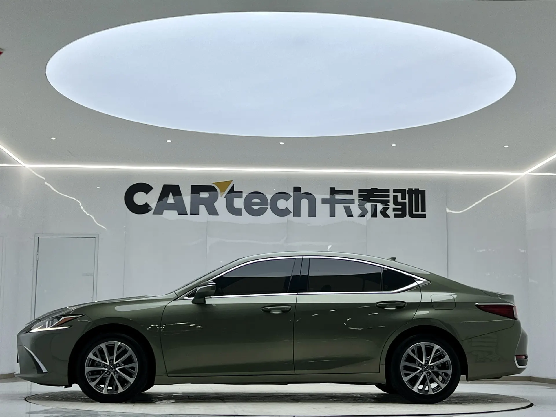 Lexus ES 200, 2021 6