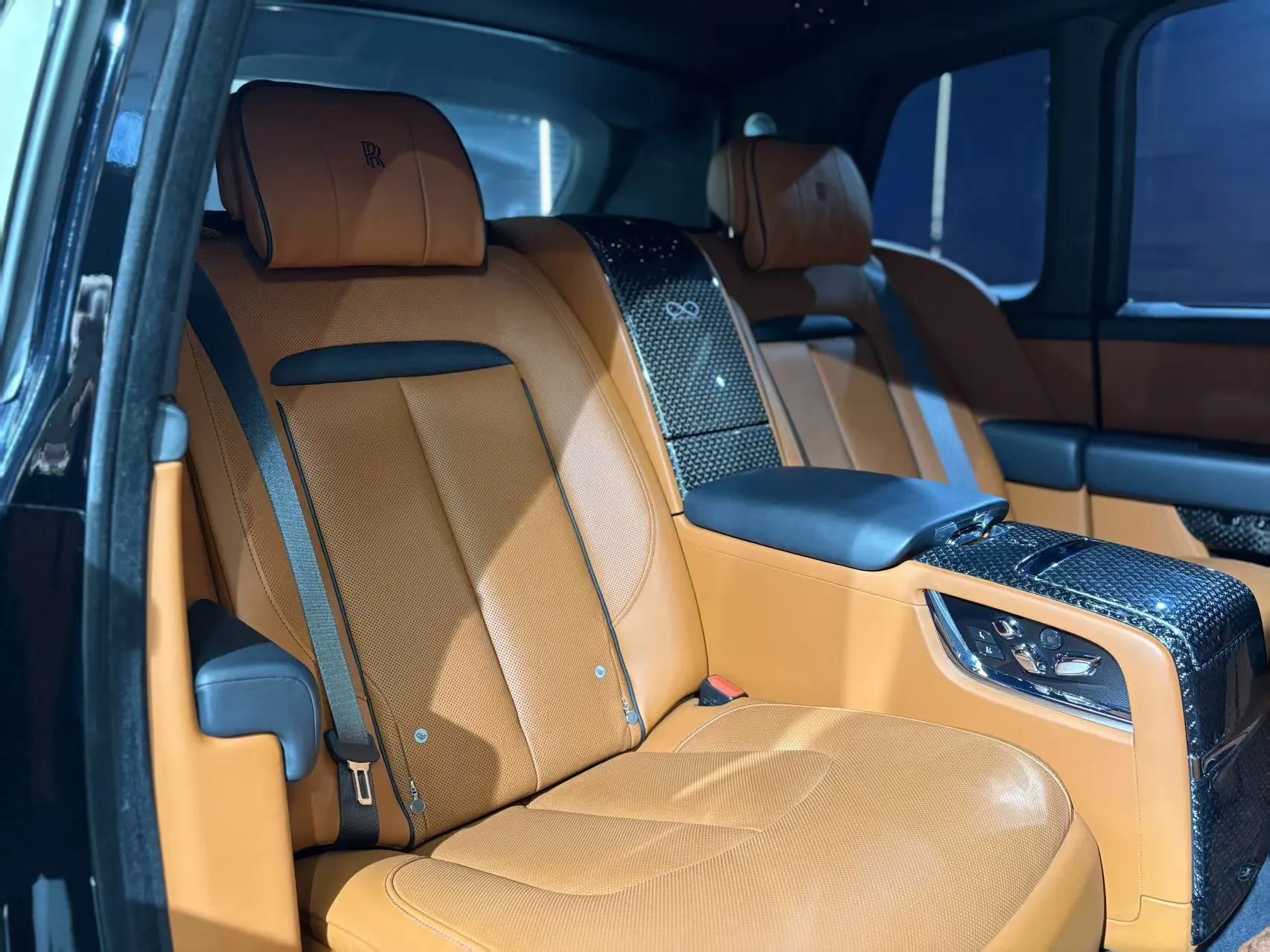 Rolls-Royce Cullinan, 2020 8
