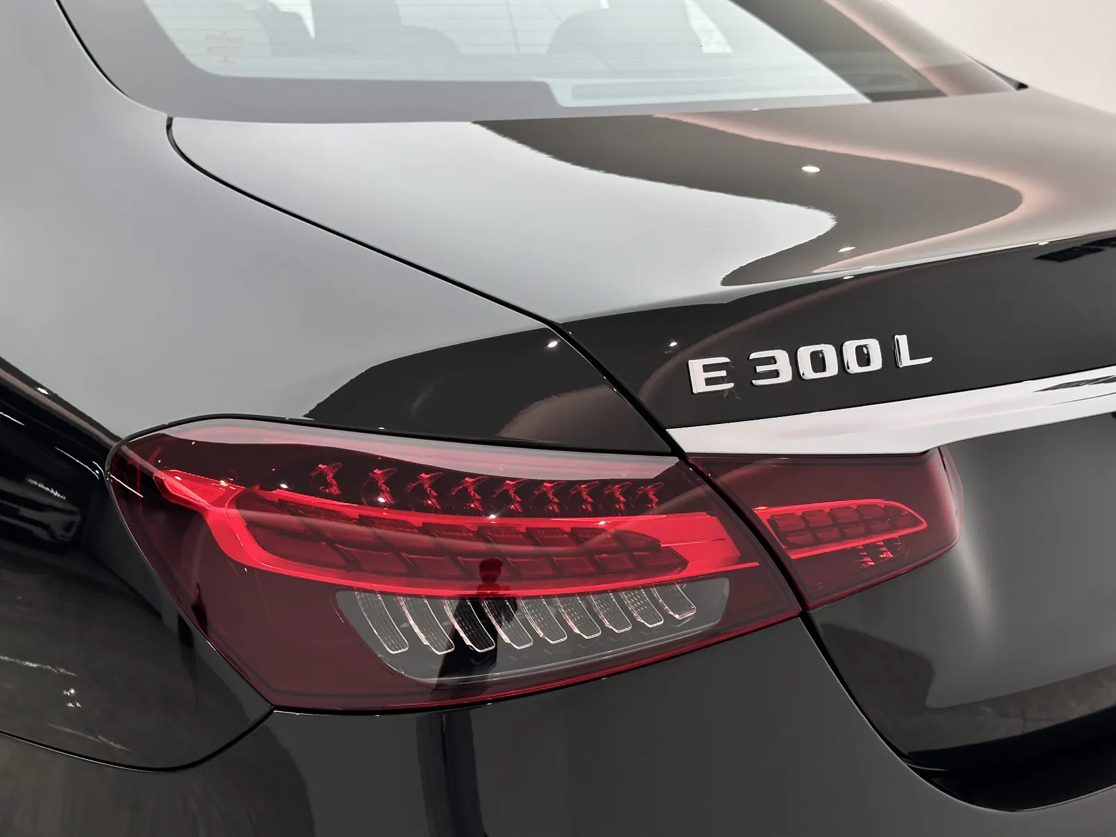 Mercedes-Benz E 300 L, 2023 20