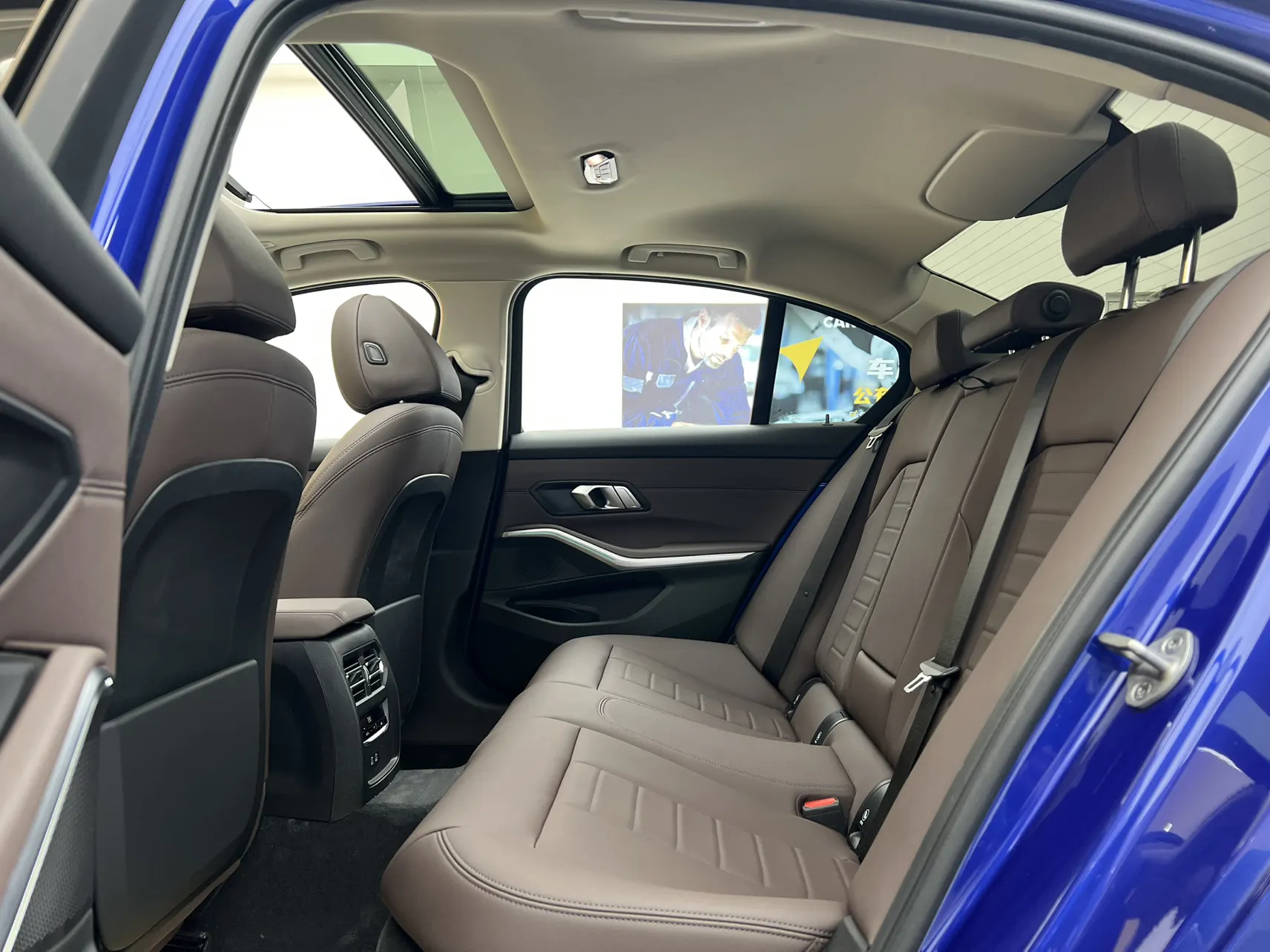 BMW 325i, 2020 23
