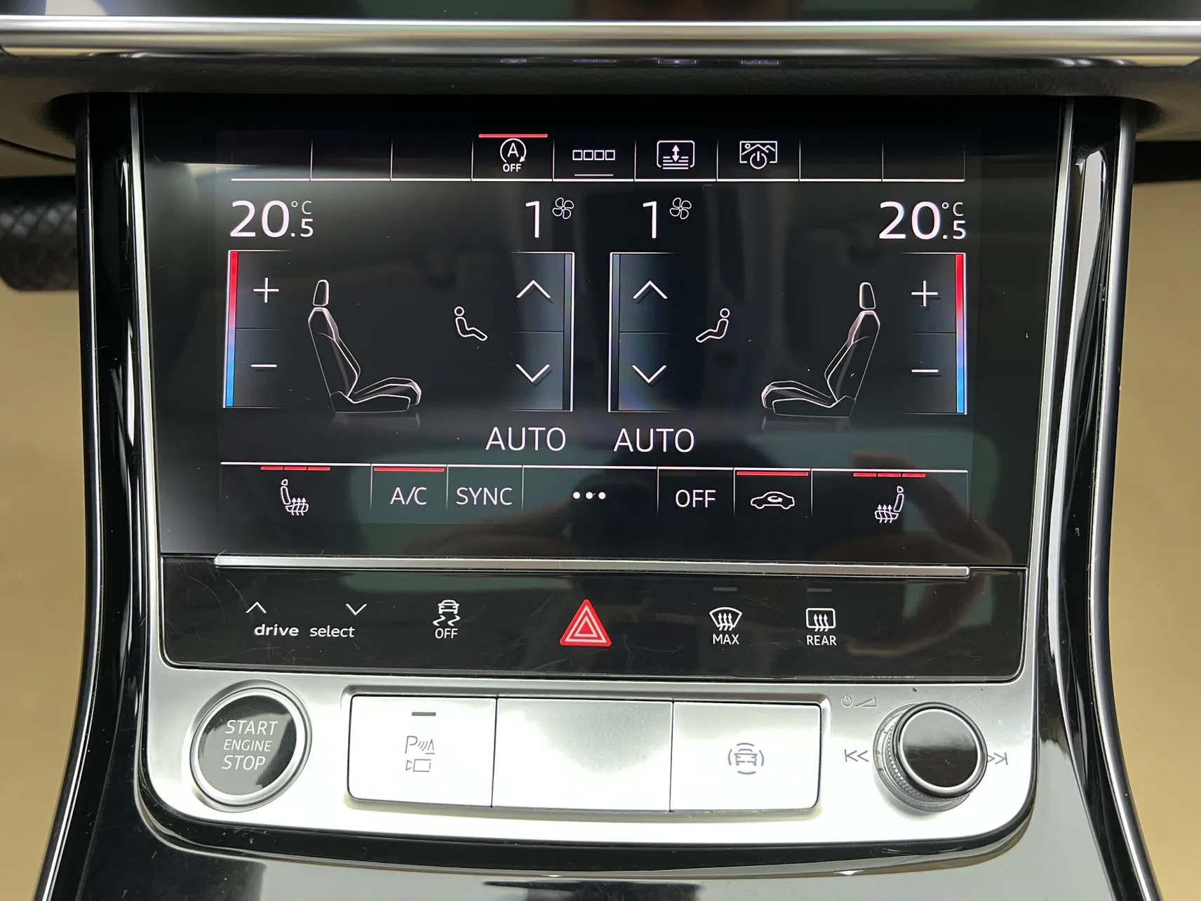 Audi A8L 45 TFSI, 2024 26