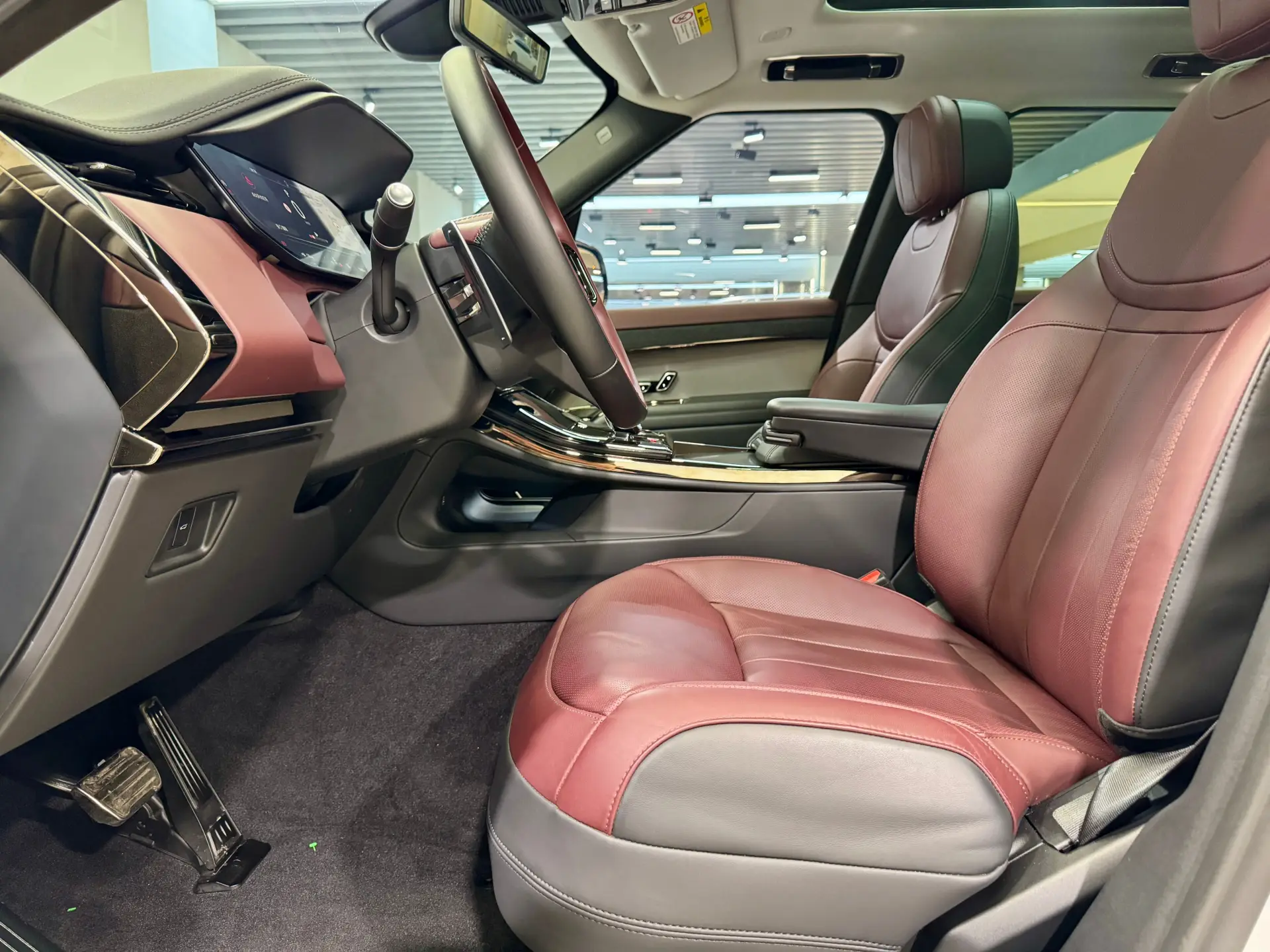 Land Rover Range Rover Sport, 2024 все фото