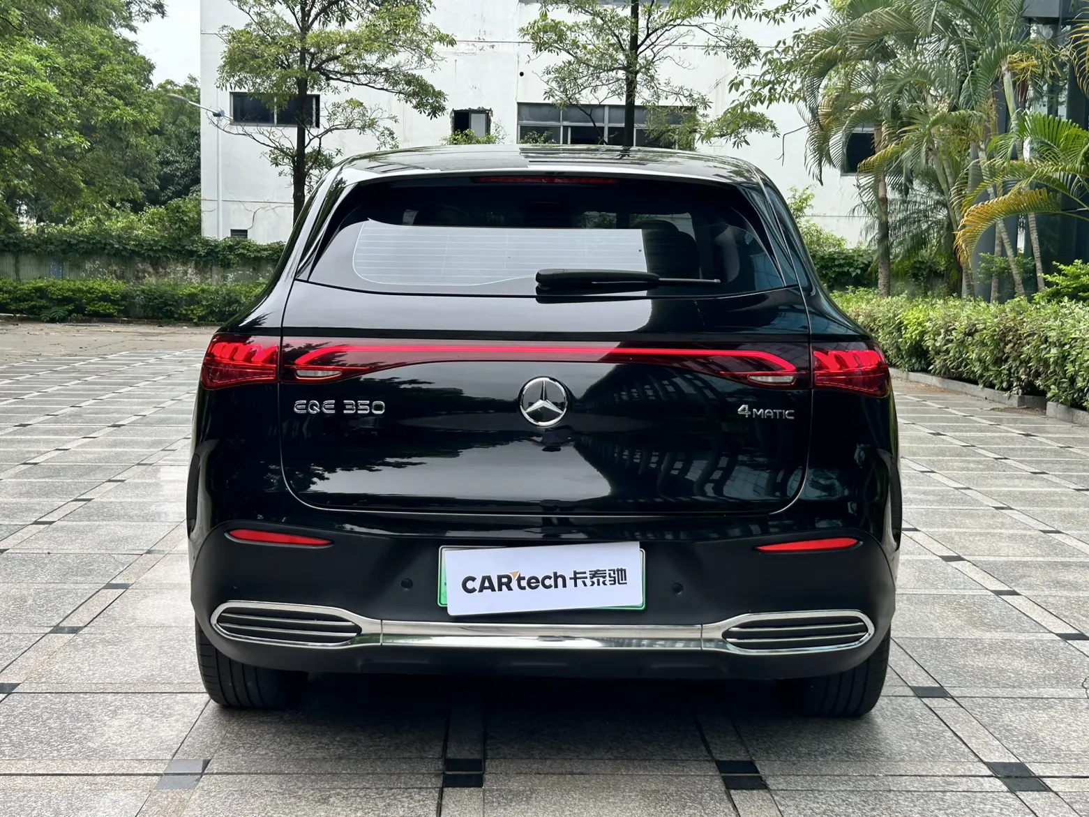 Mercedes-Benz EQE, 2023 11