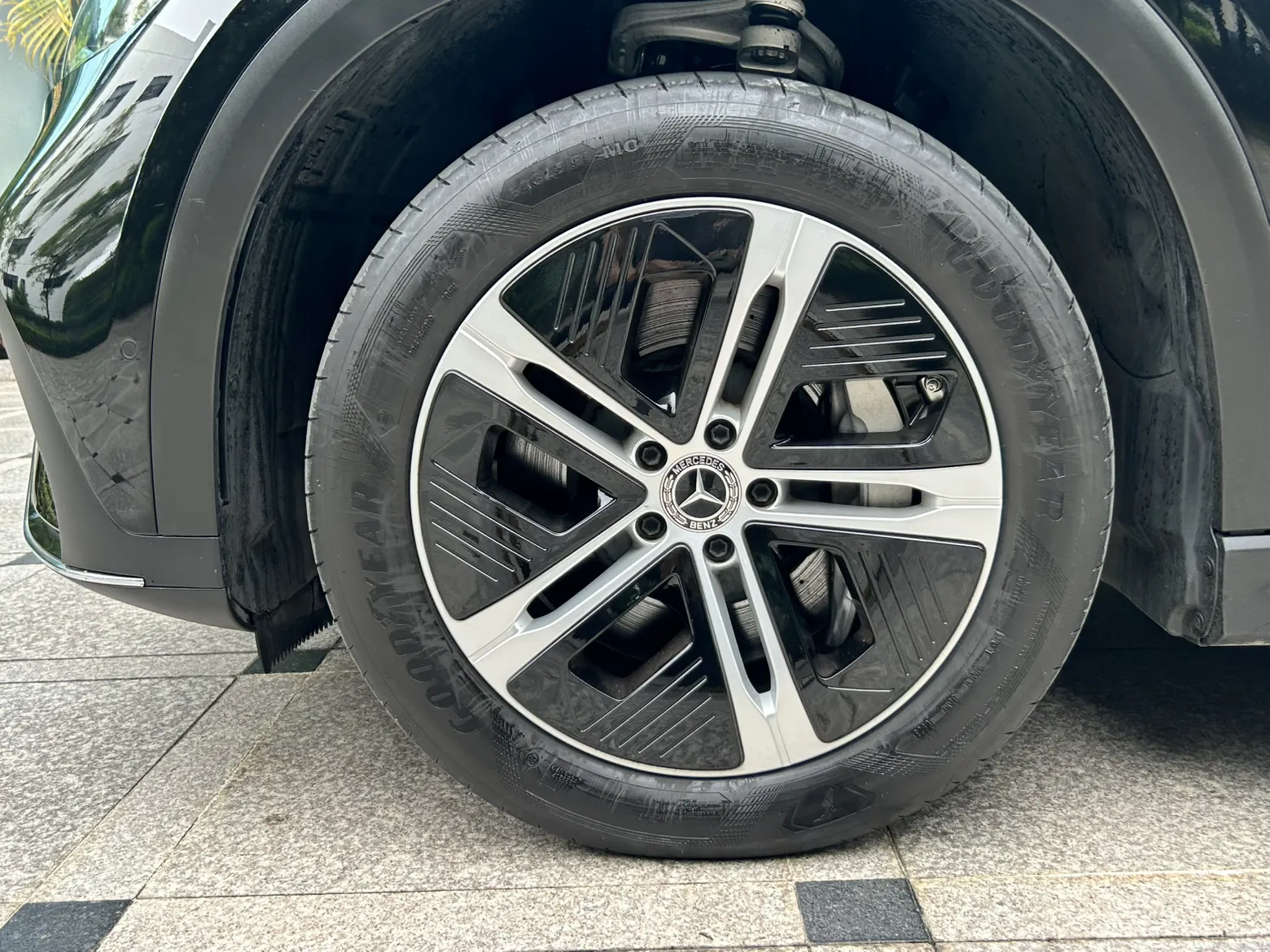 Mercedes-Benz EQE, 2023 8