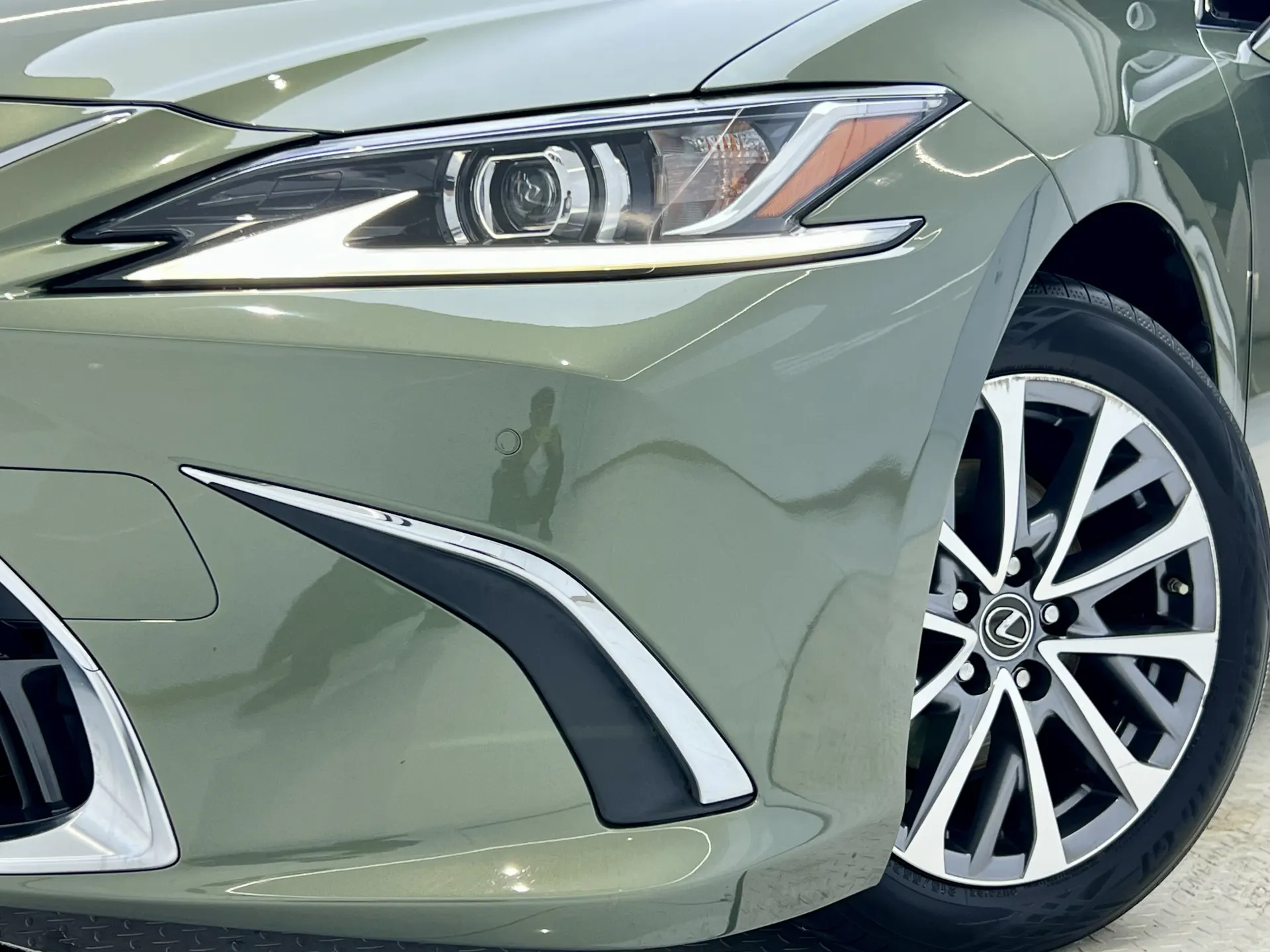 Lexus ES 200, 2021 9