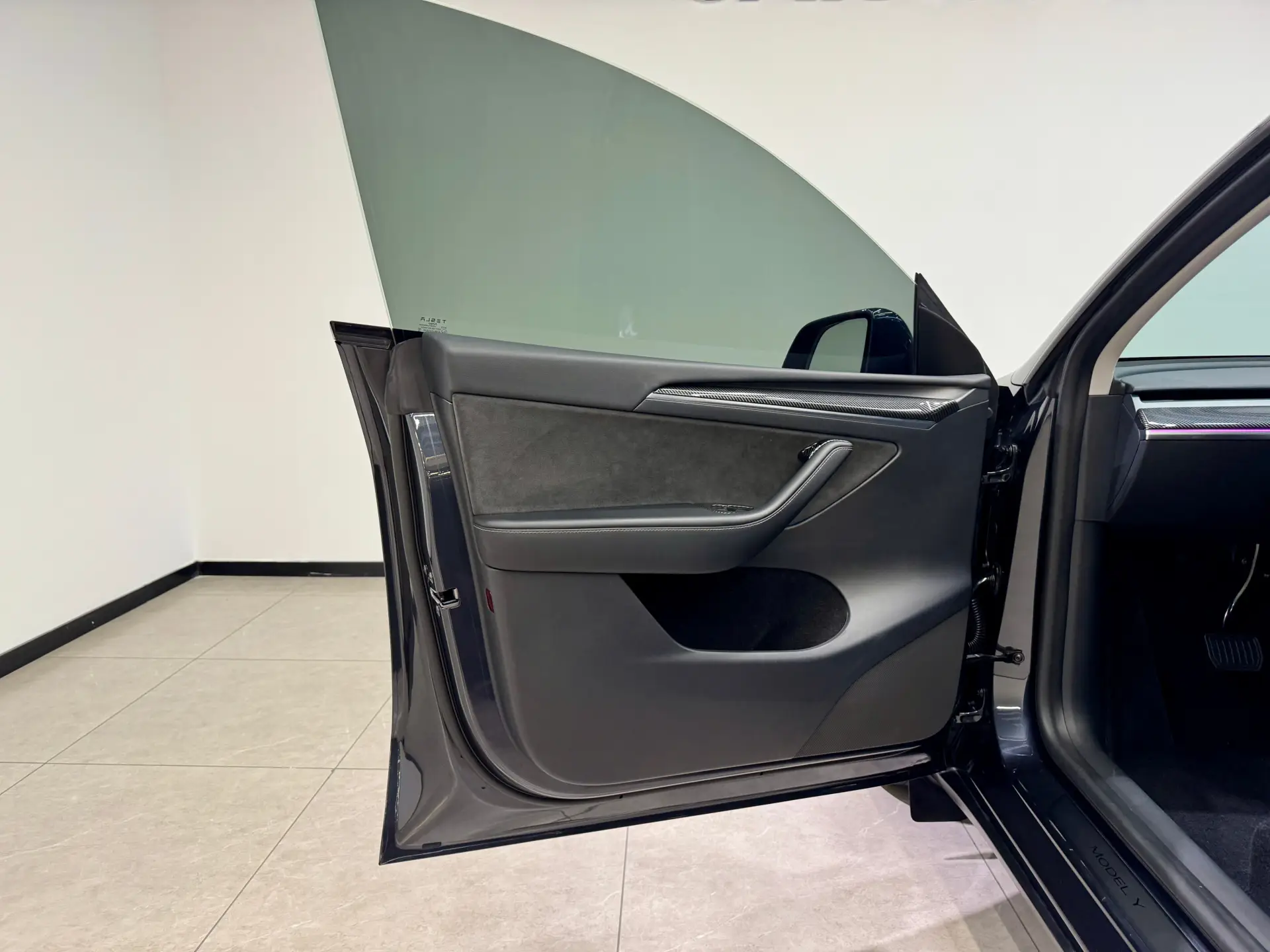 Tesla Model Y, 2024 все фото