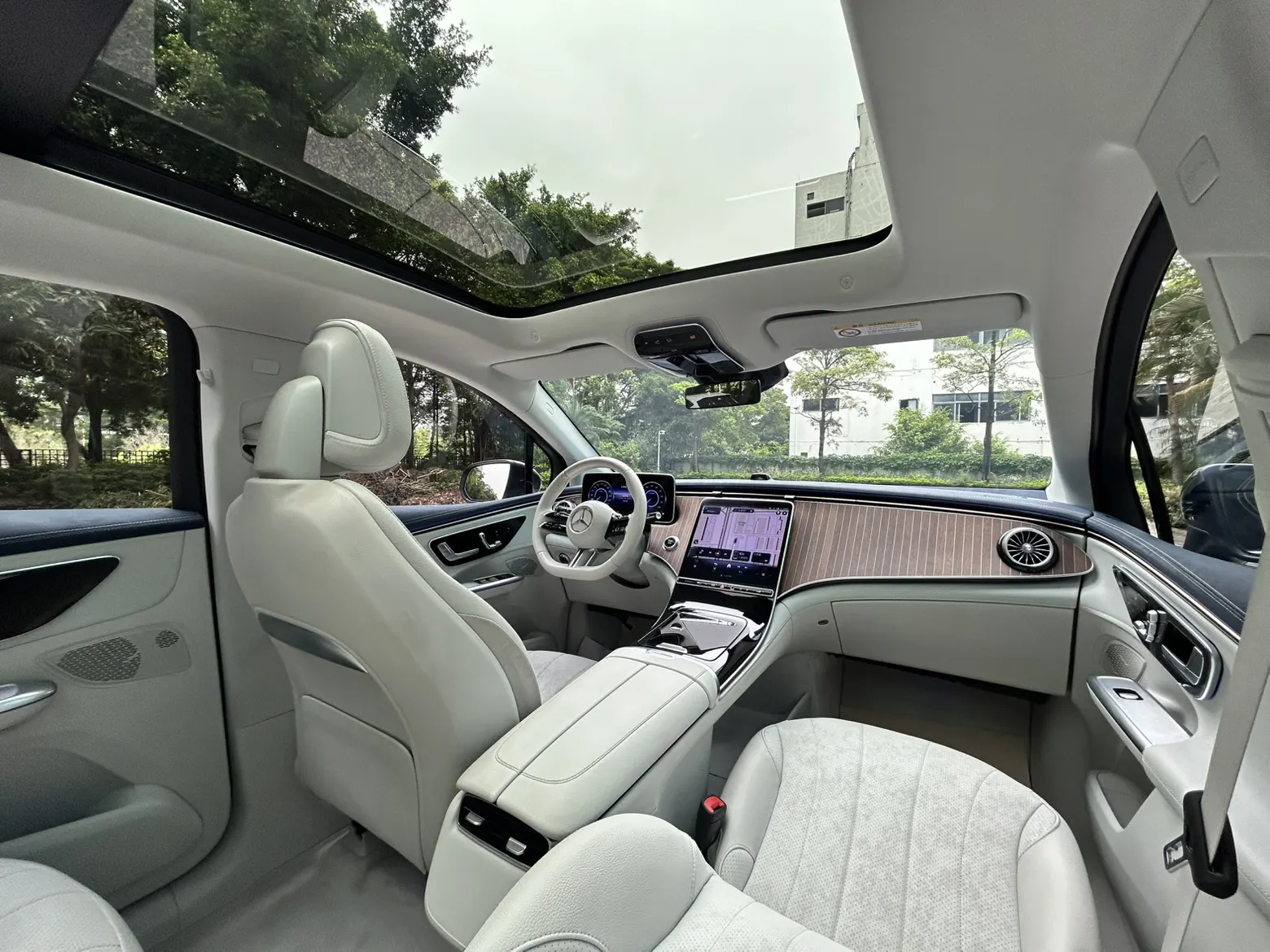 Mercedes-Benz EQE, 2023 17