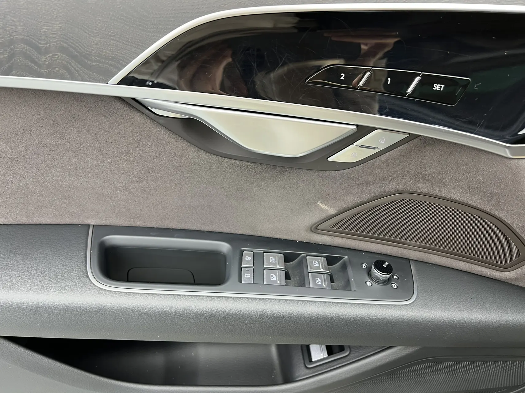 Audi A8L 45 TFSI, 2024 15