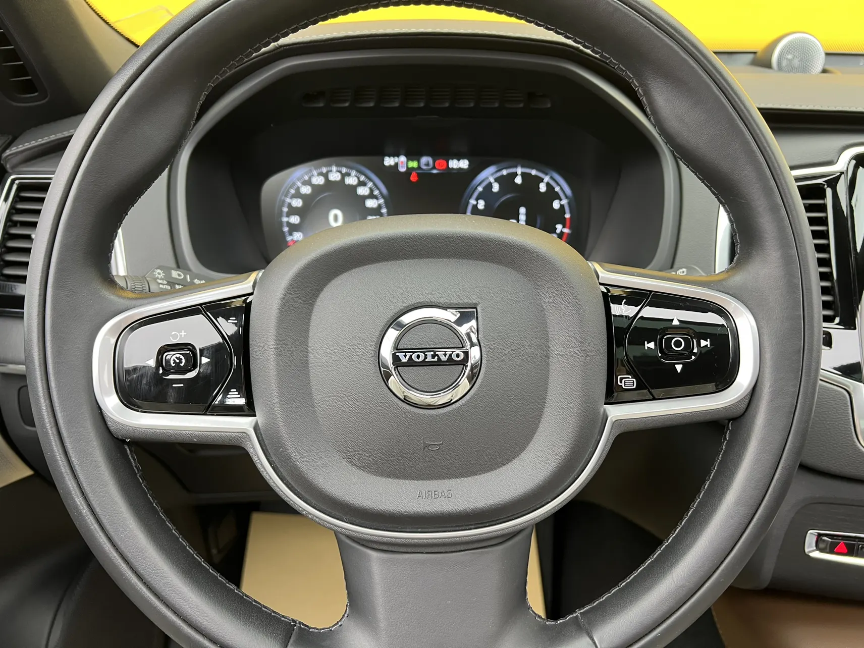 Volvo XC90, 2022 16