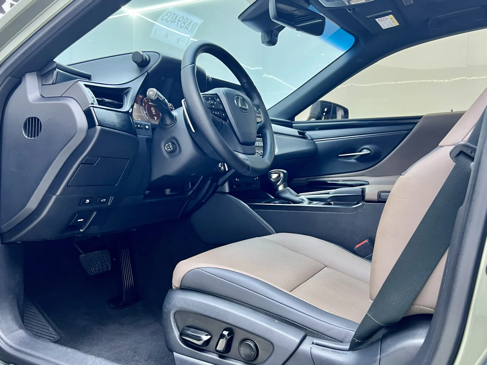 Lexus ES 200, 2021 18
