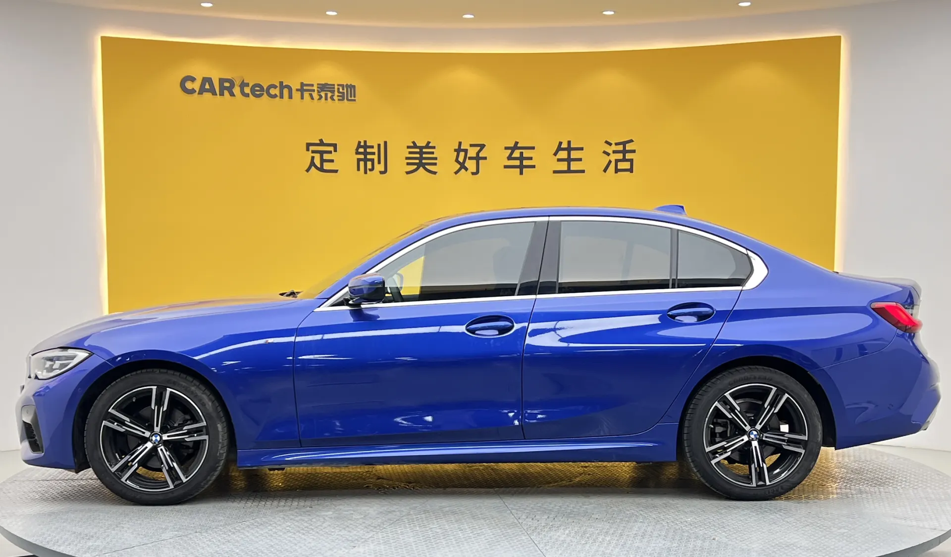 BMW 325i, 2020 7