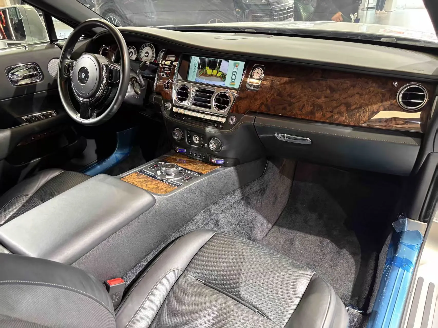 Rolls-Royce Wraith, 2015 8