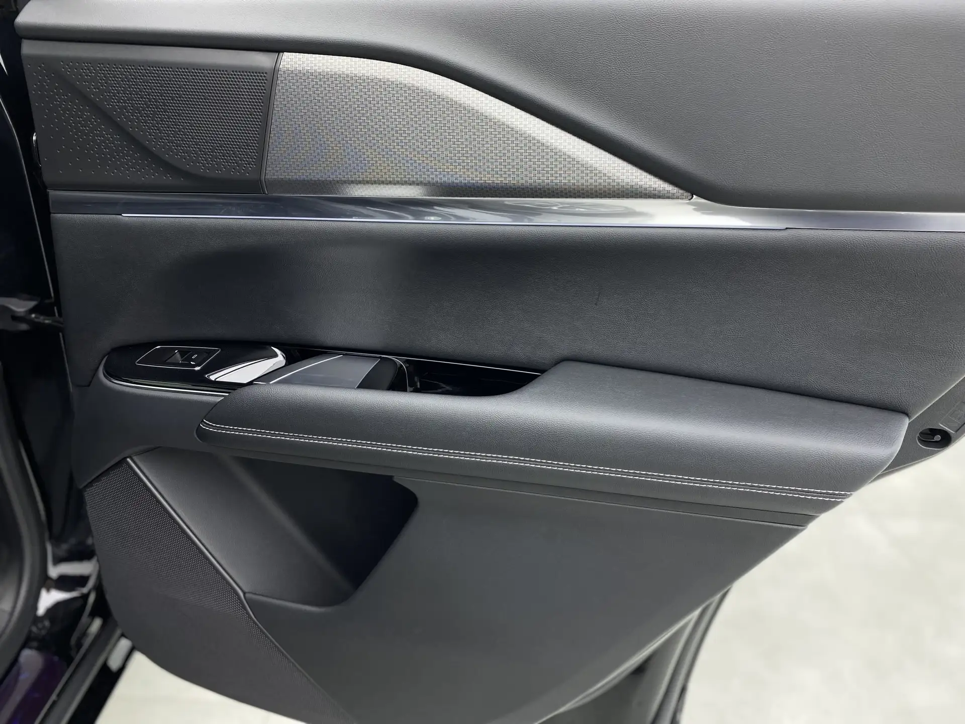 Cadillac XT5, 2025 22