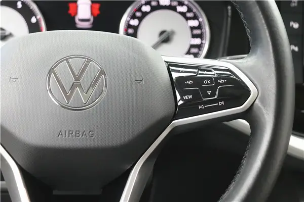 Volkswagen Touareg, 2022 16