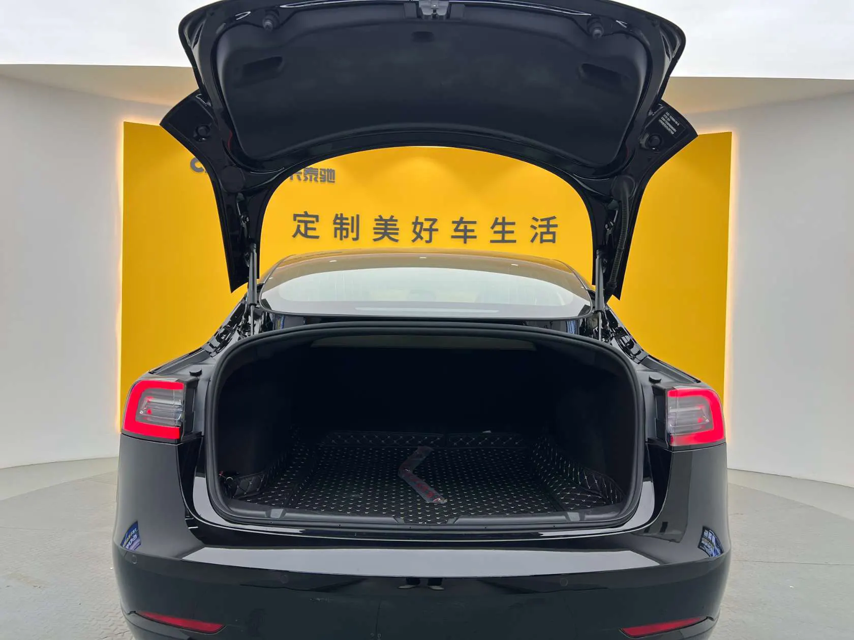 Tesla Model 3, 2020 11
