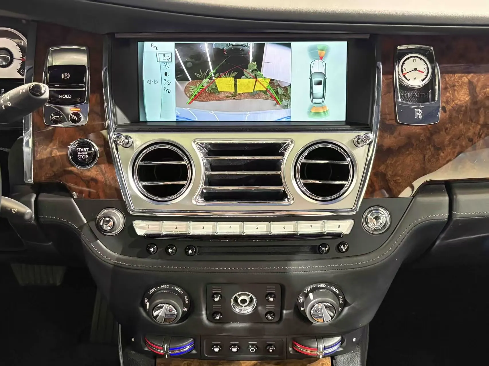 Rolls-Royce Wraith, 2015 9