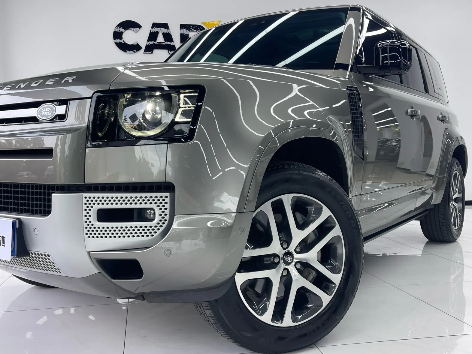 Land Rover Defender, 2024 7