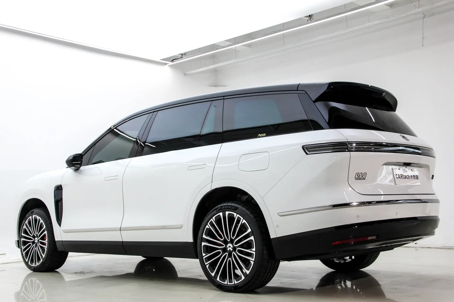 NIO ES8, 2026 7