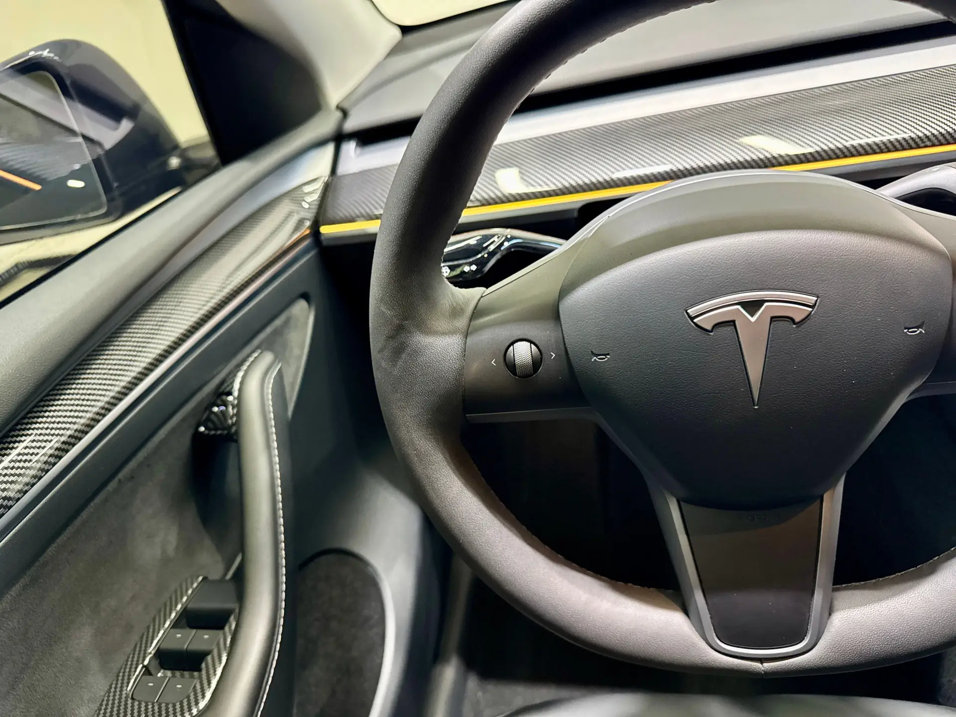 Tesla Model Y, 2024 11