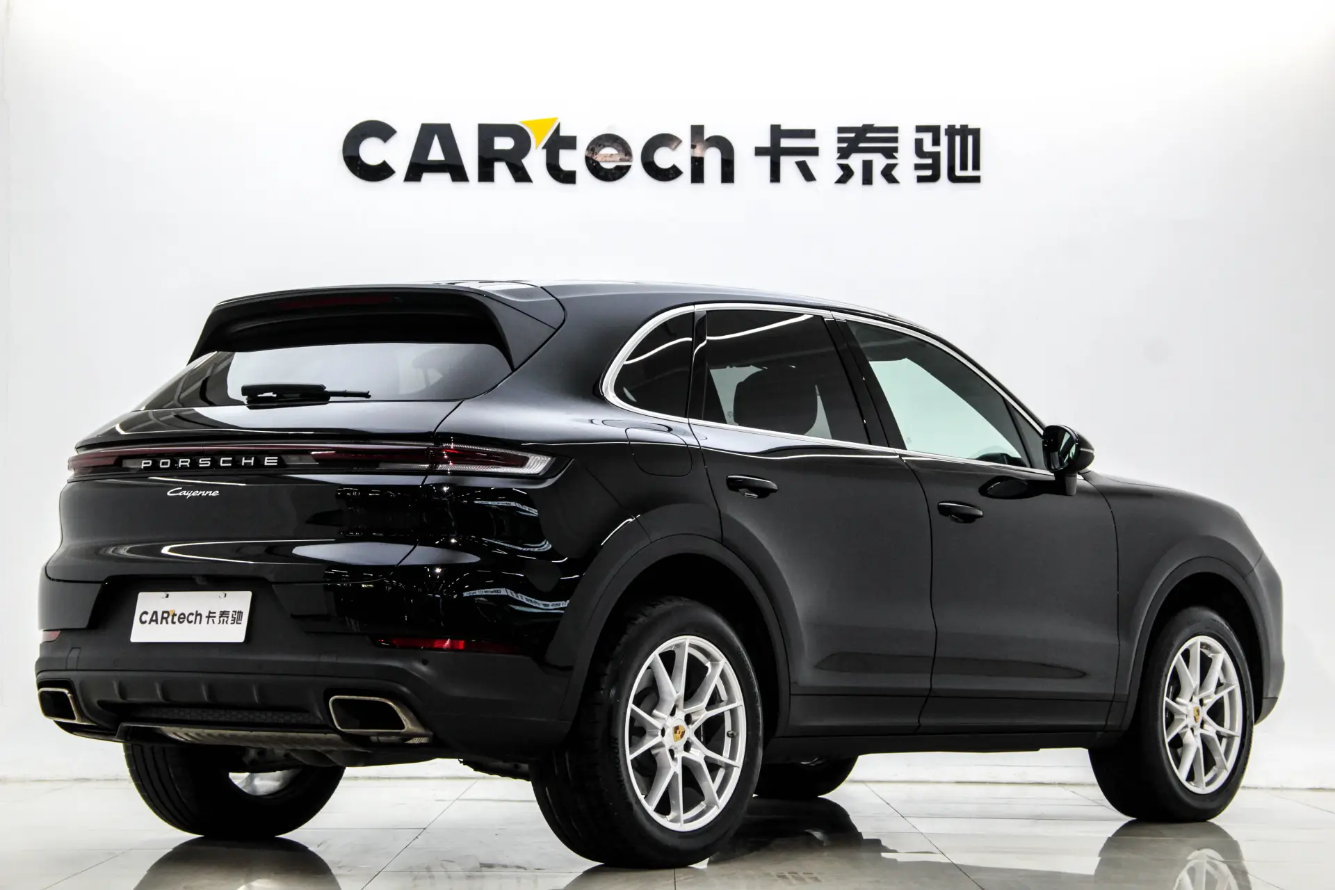 Porsche Cayenne, 2023 все фото