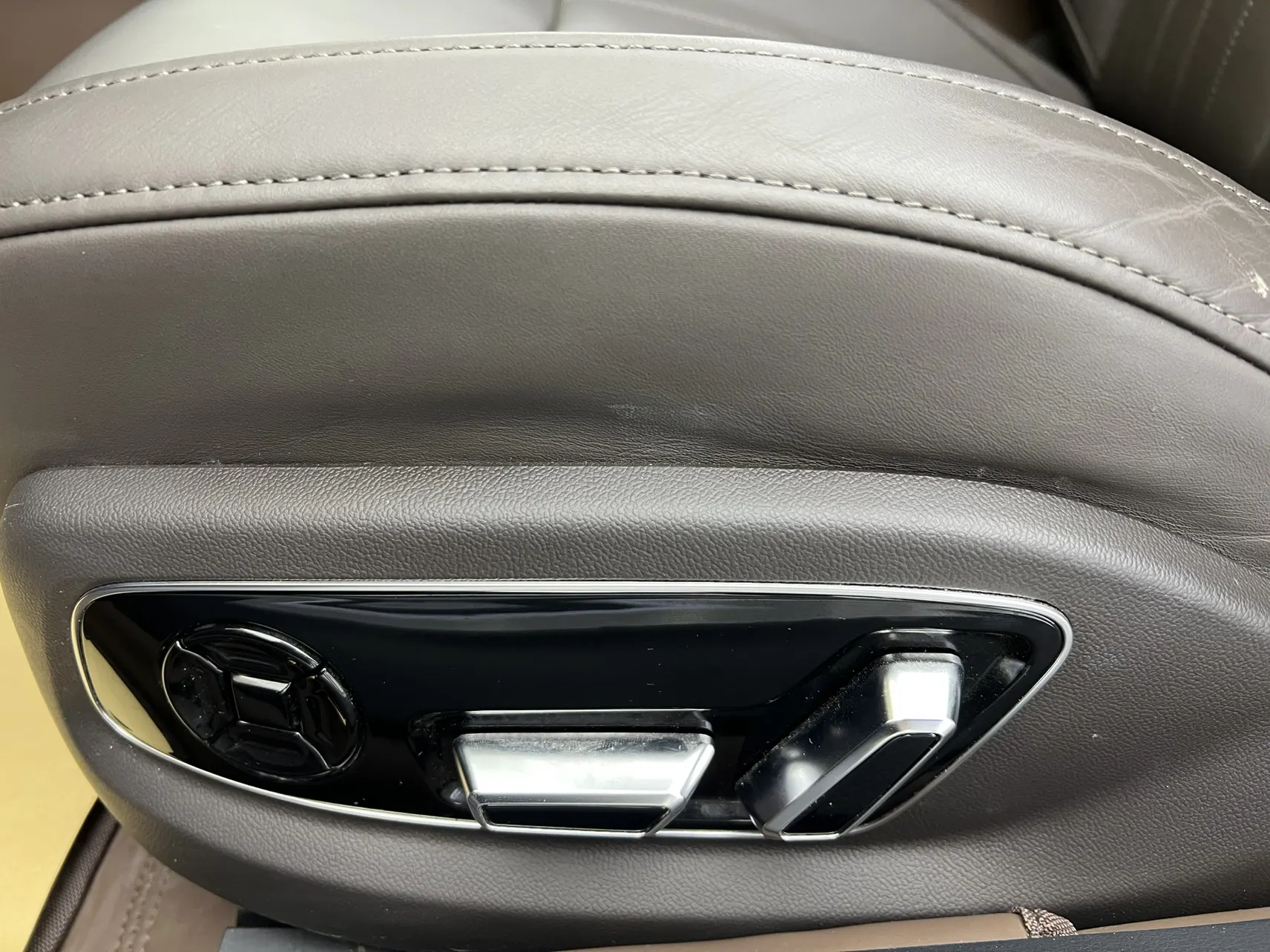 Audi A8L 45 TFSI, 2024 32