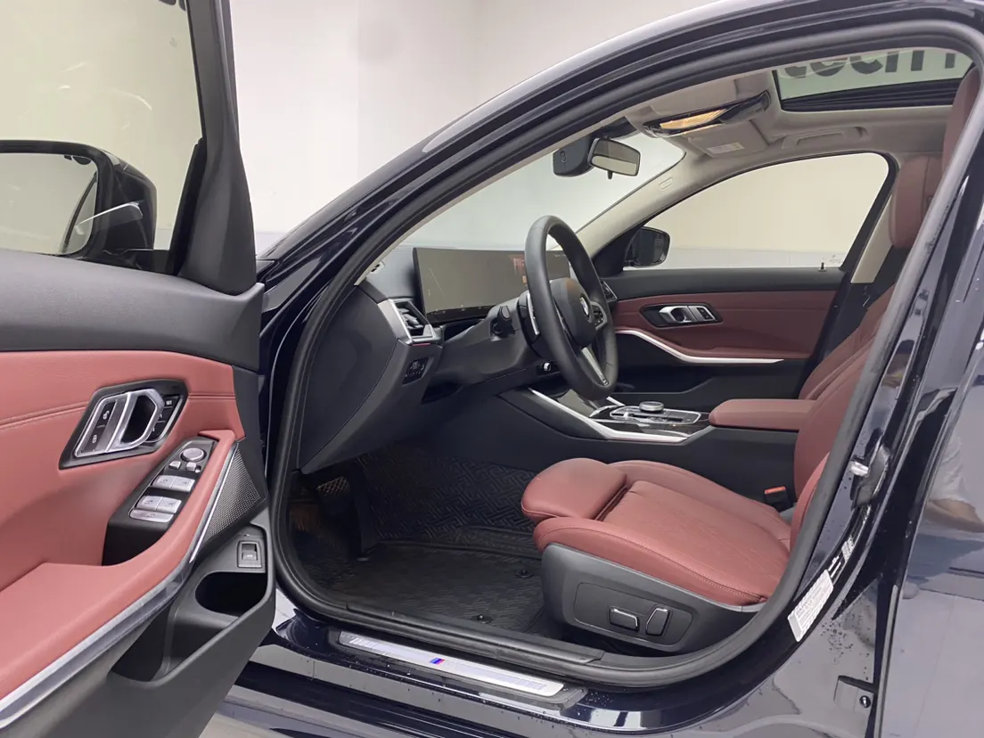 BMW 325Li, 2024 16