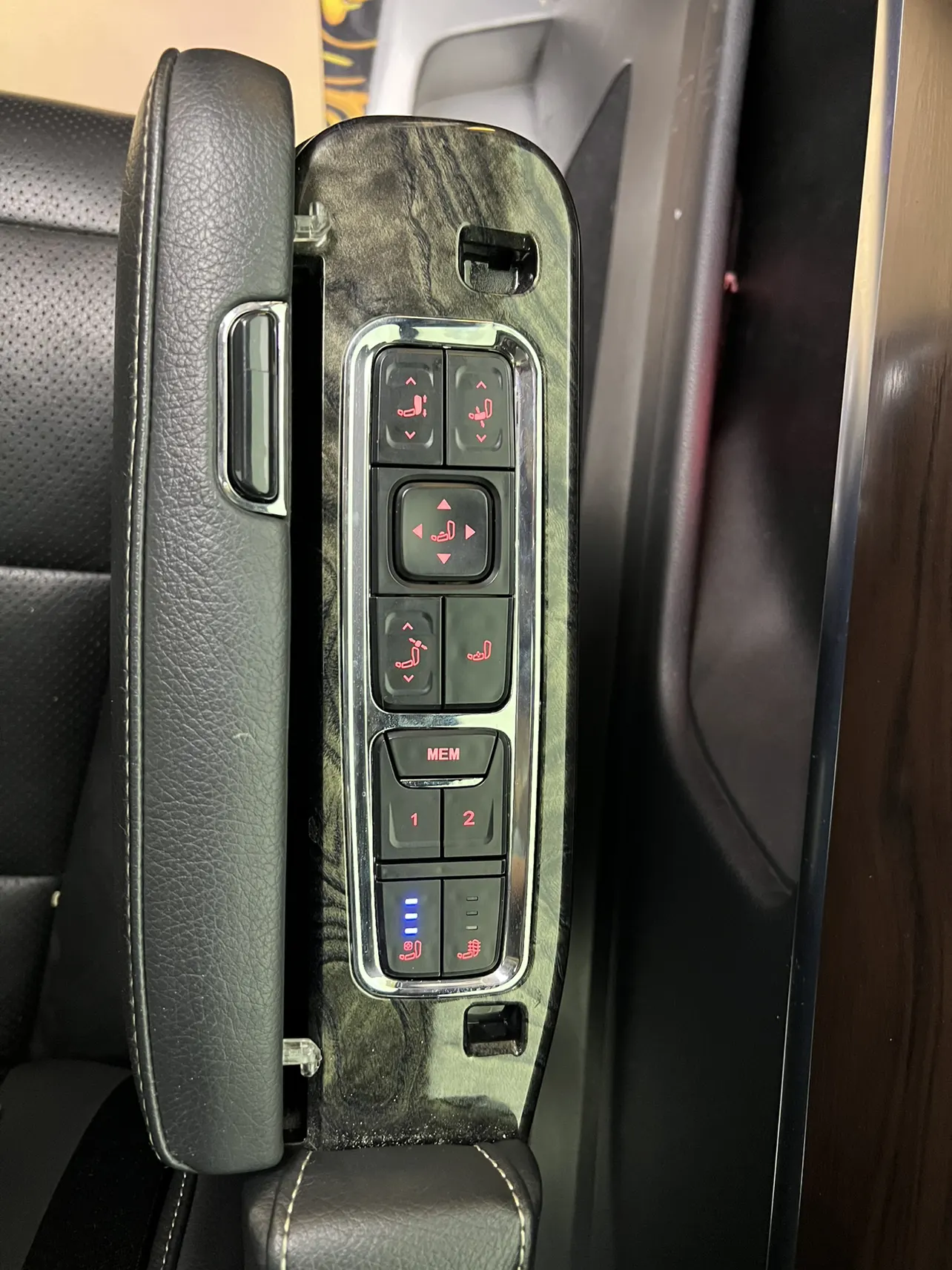 Mercedes-Benz V, 2021 24