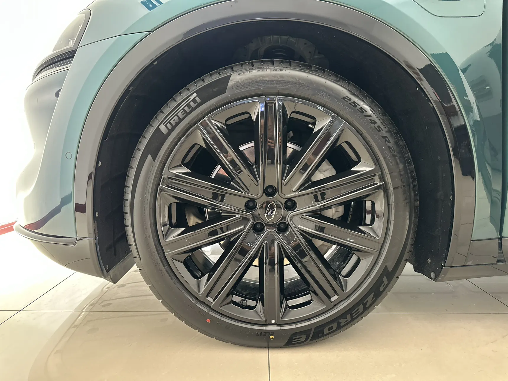 Luxeed R7, 2025 10
