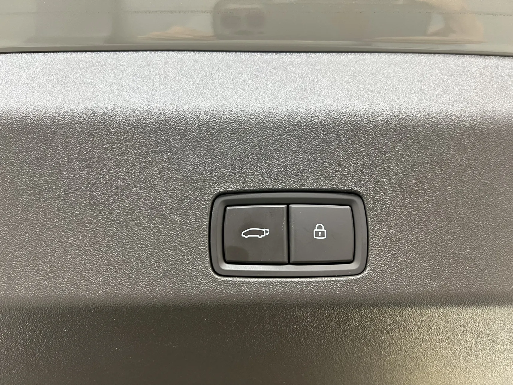 Li Auto MEGA, 2024 40