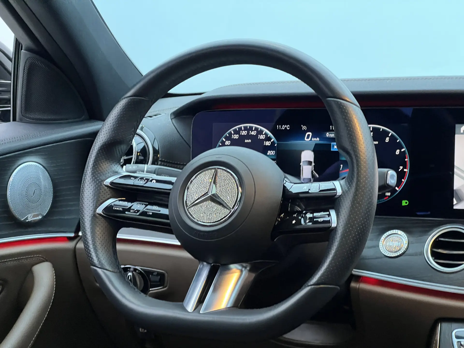 Mercedes-Benz E 300 L, 2020 26